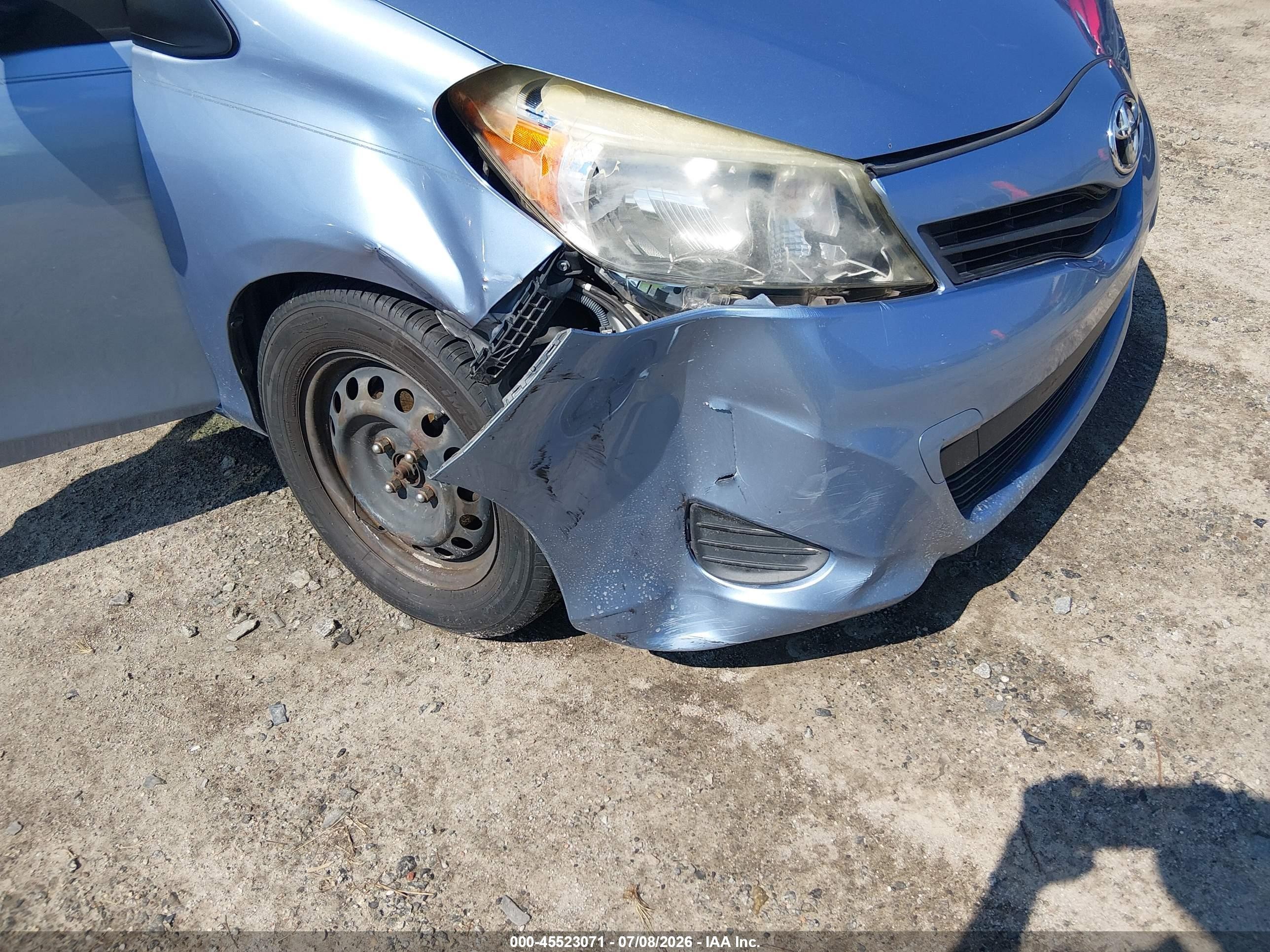 2012 Toyota Yaris Le Light Blue vin: JTDKTUD30CD500846