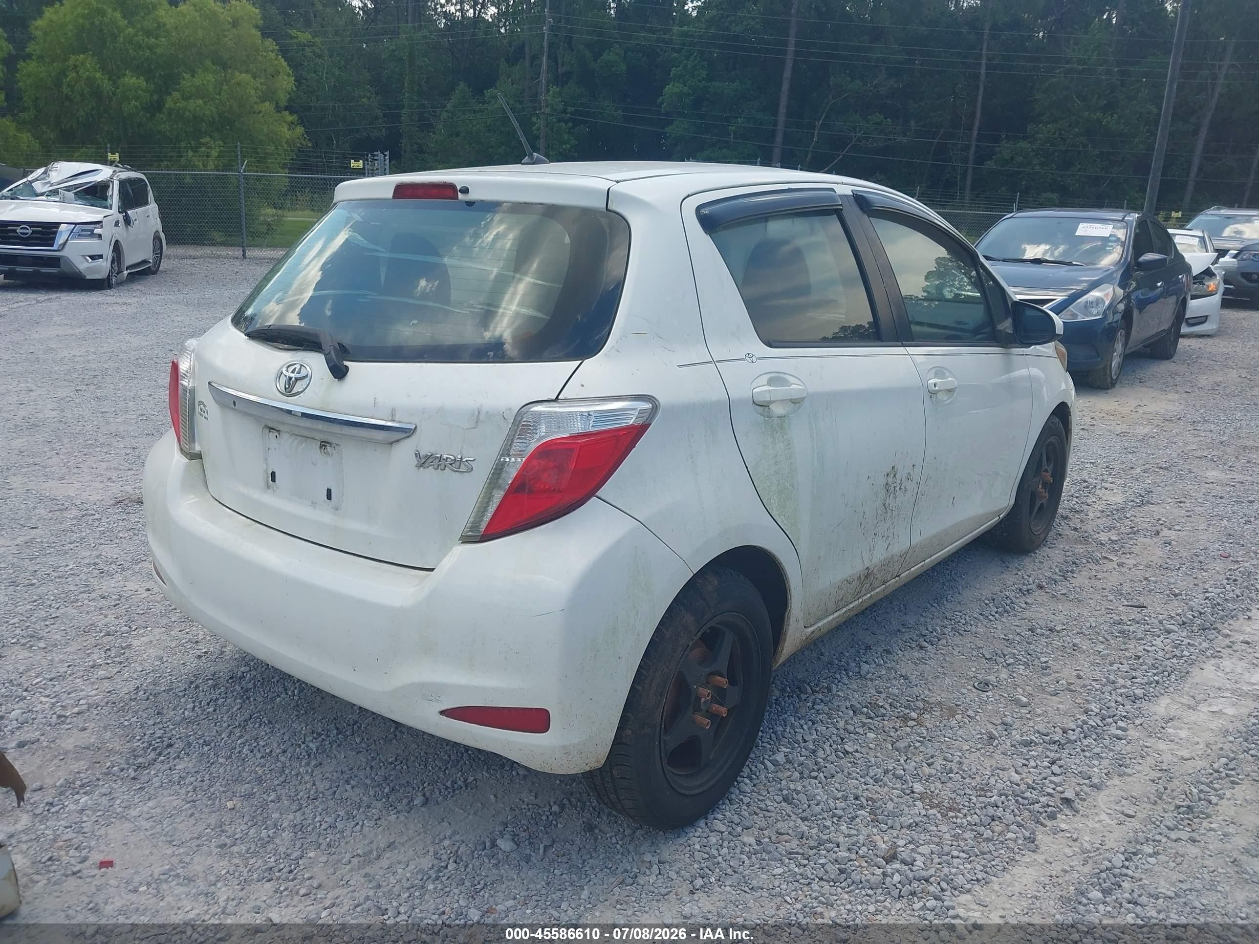 2012 Toyota Yaris L White vin: JTDKTUD30CD509224