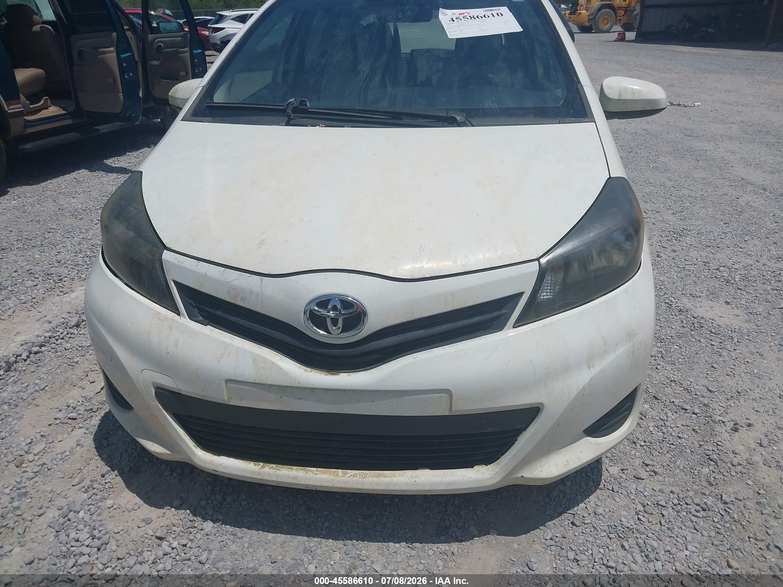 2012 Toyota Yaris L White vin: JTDKTUD30CD509224