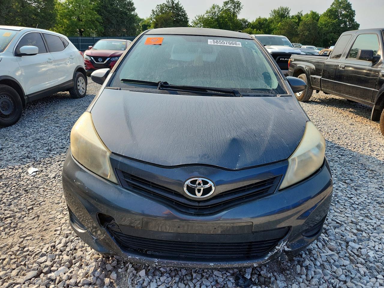 2012 Toyota Yaris 5-door Le Серый vin: JTDKTUD30CD524211