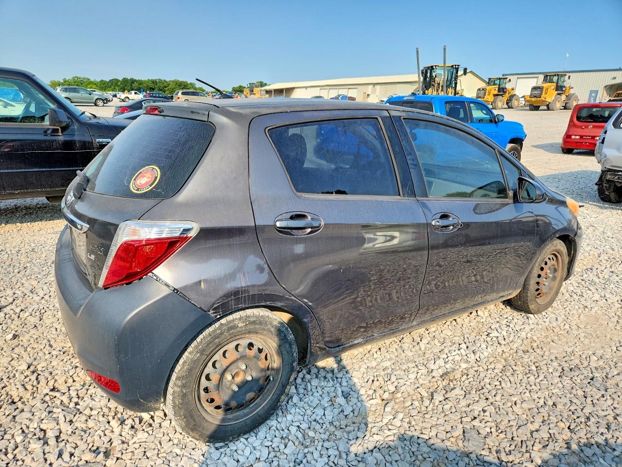 2012 Toyota Yaris 5-door Le Серый vin: JTDKTUD30CD524211