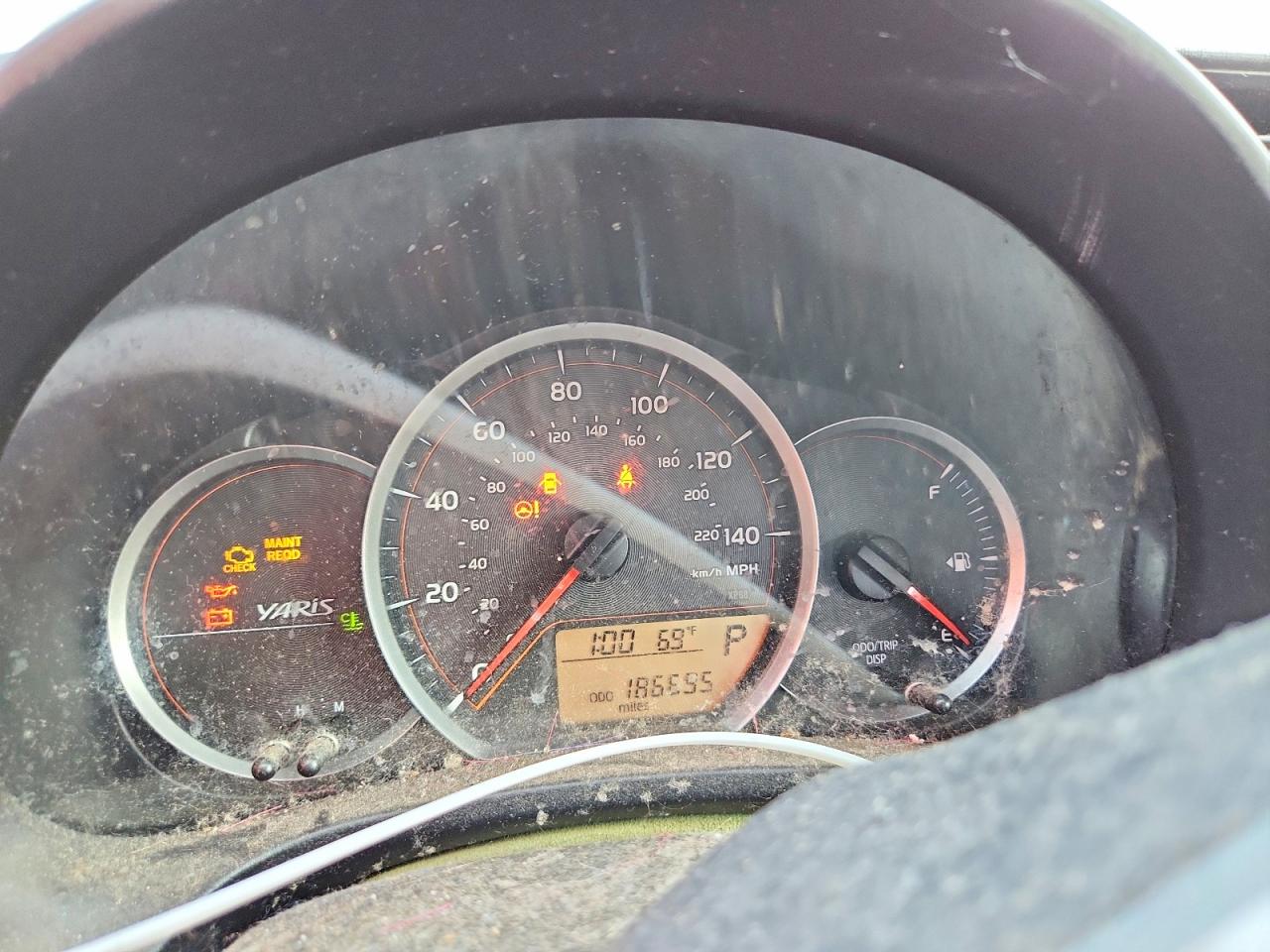2012 Toyota Yaris 5-door Le Серый vin: JTDKTUD30CD524211