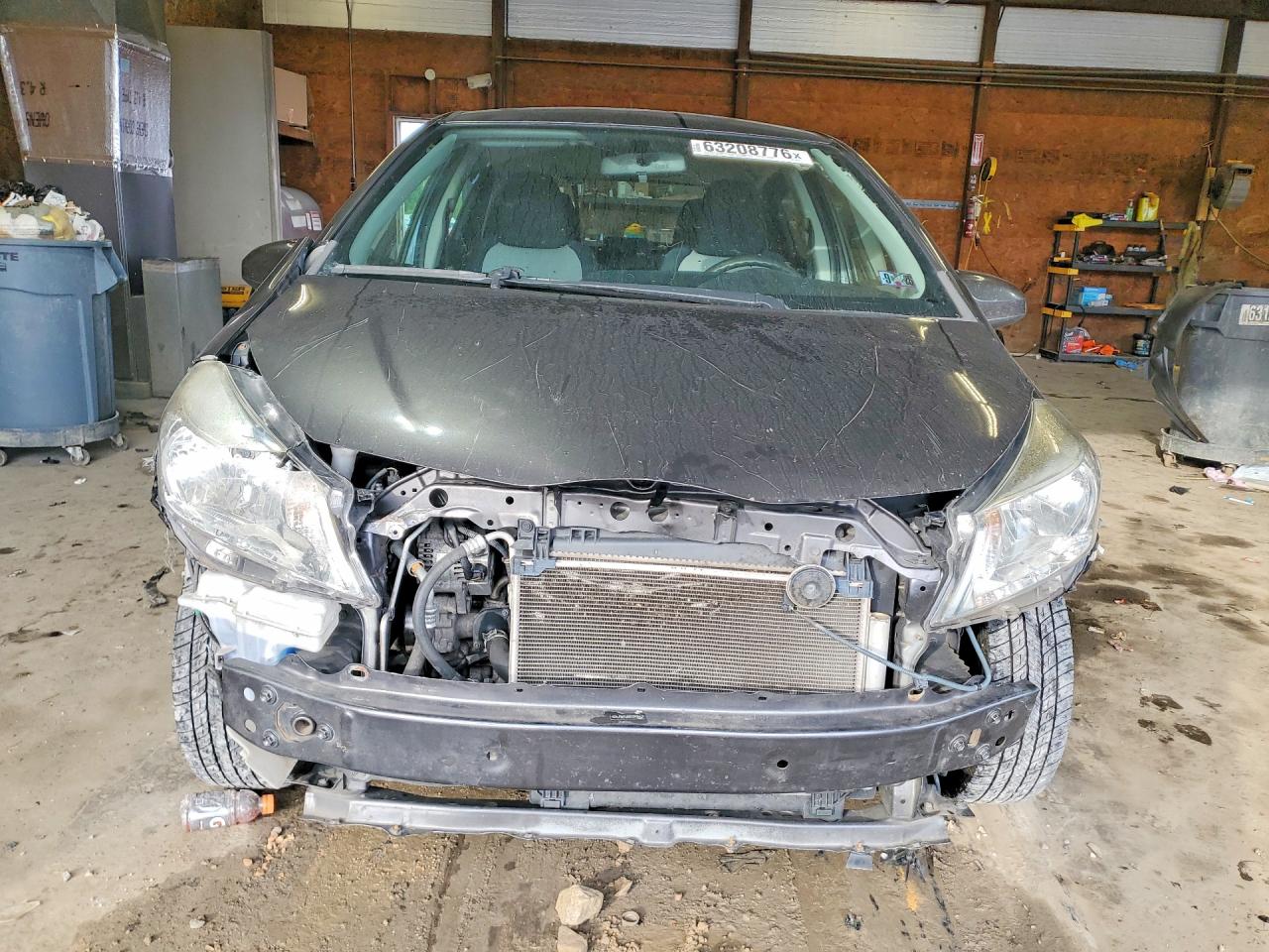2012 Toyota Yaris 5-door L Gray vin: JTDKTUD30CD526119