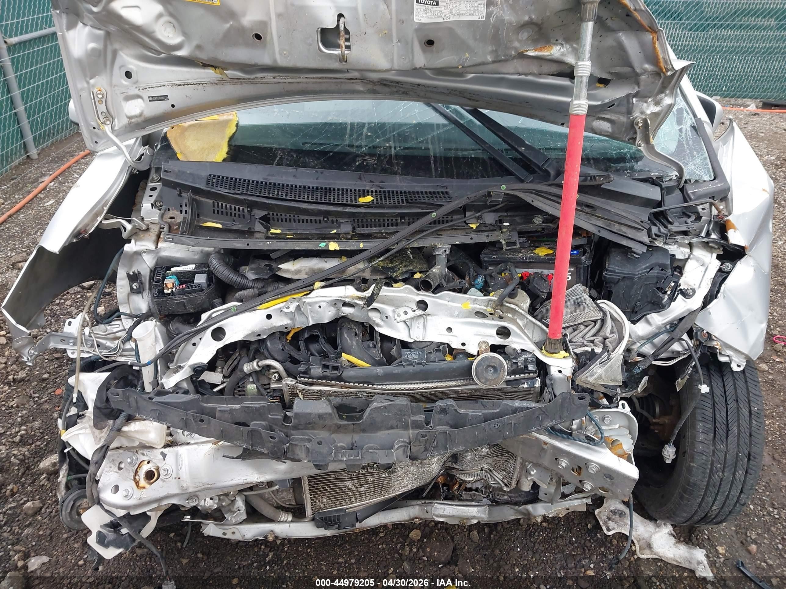2012 Toyota Yaris Le Серебряный vin: JTDKTUD30CD527206