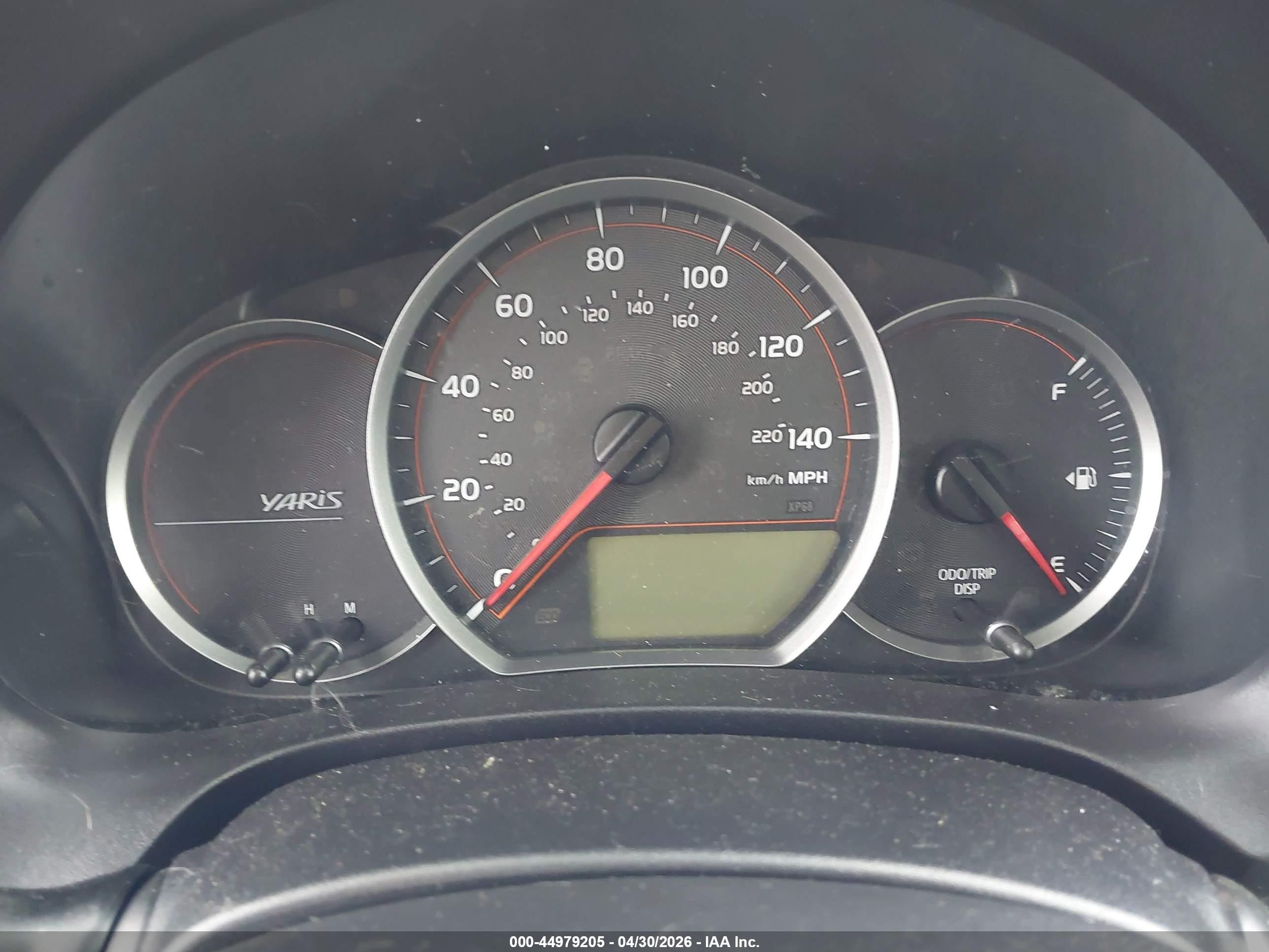 2012 Toyota Yaris Le Серебряный vin: JTDKTUD30CD527206