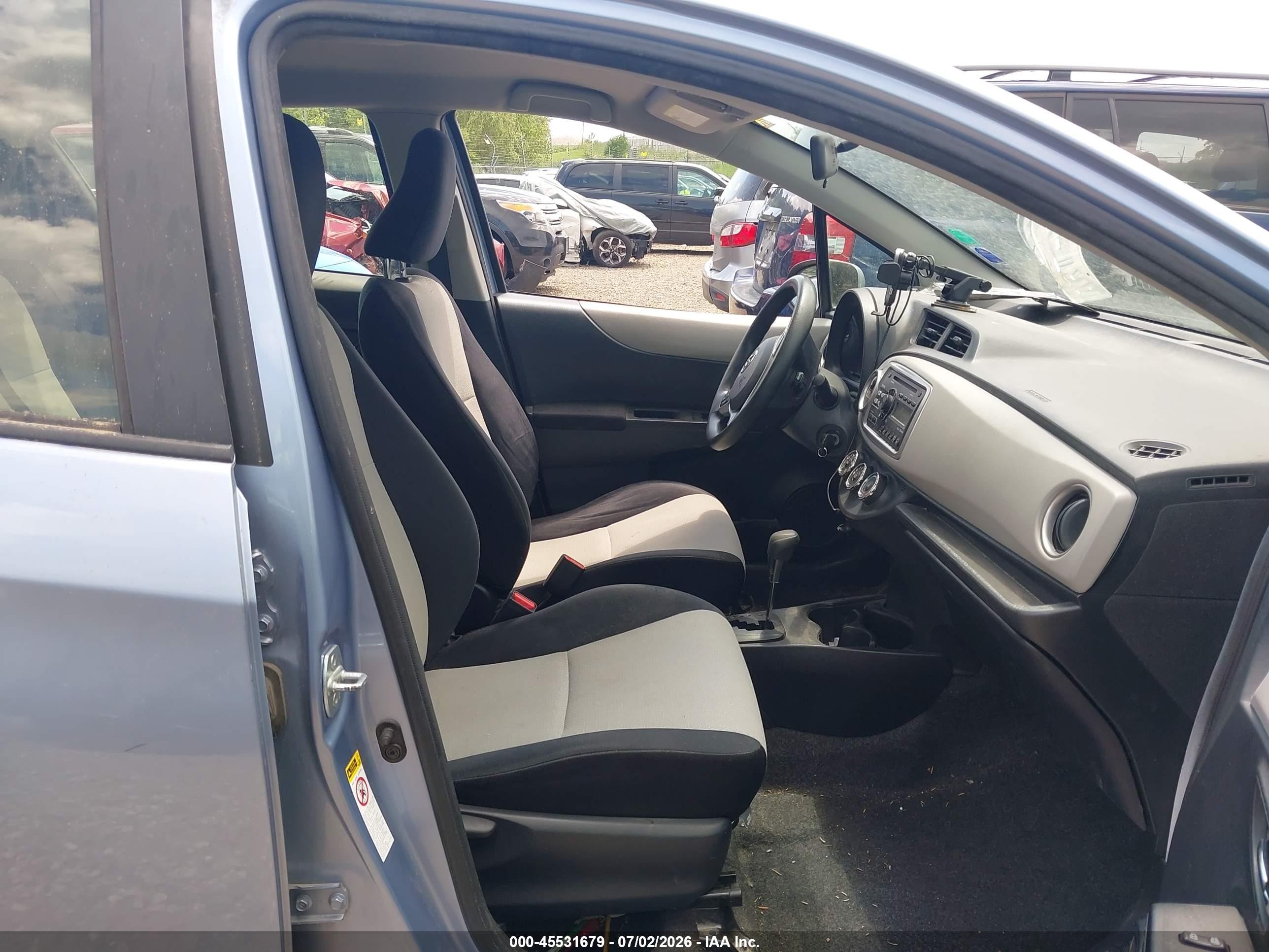 2012 Toyota Yaris Le Blue vin: JTDKTUD30CD539162