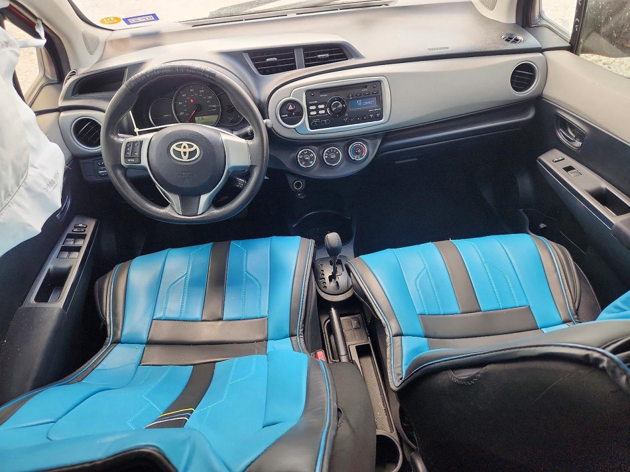 2013 Toyota Yaris 5-door Le Red vin: JTDKTUD30DD548140