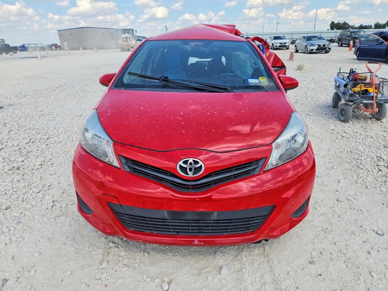 2013 Toyota Yaris 5-door Le Red vin: JTDKTUD30DD548140