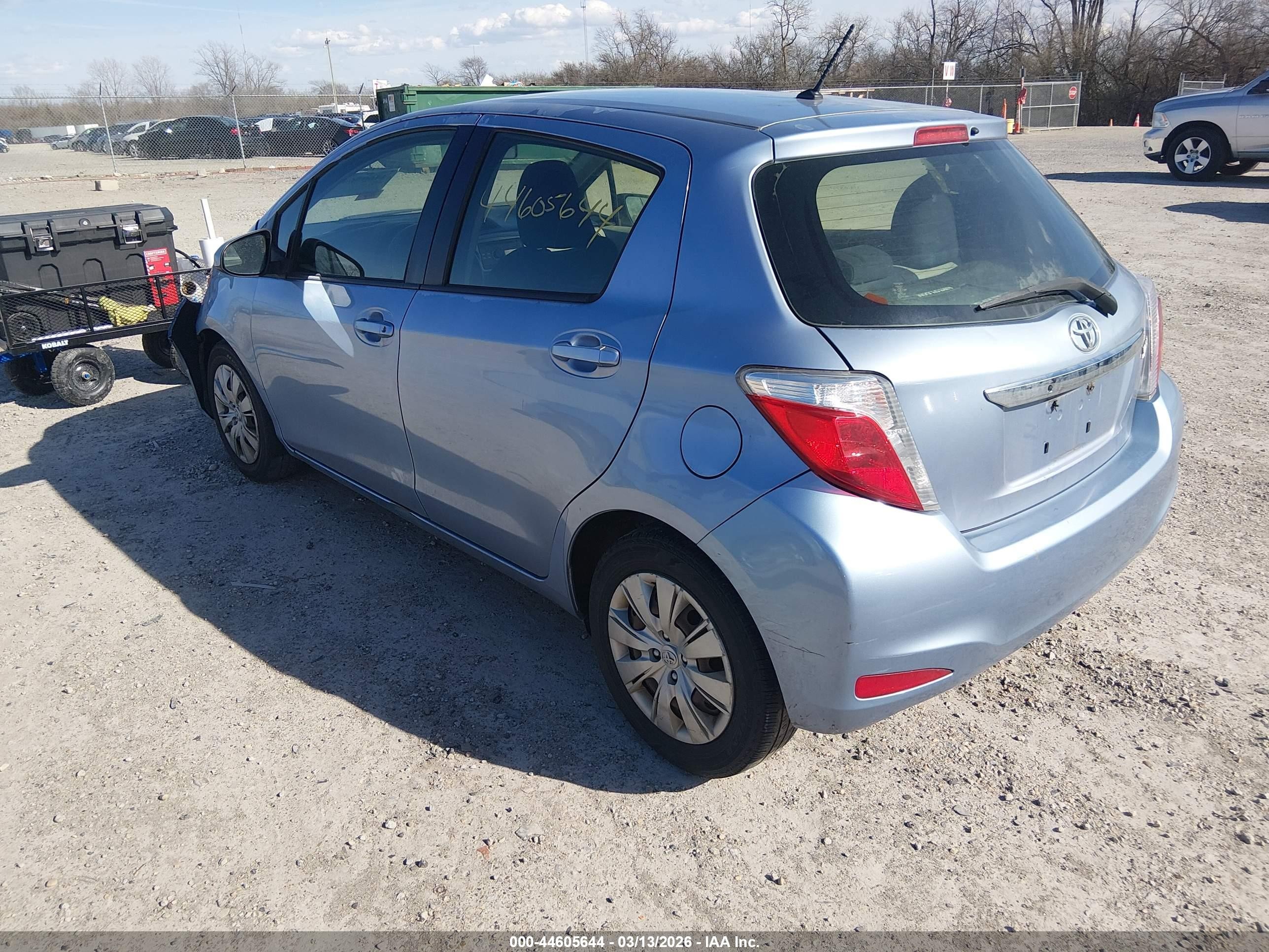 2013 Toyota Yaris L Light Blue vin: JTDKTUD30DD551412