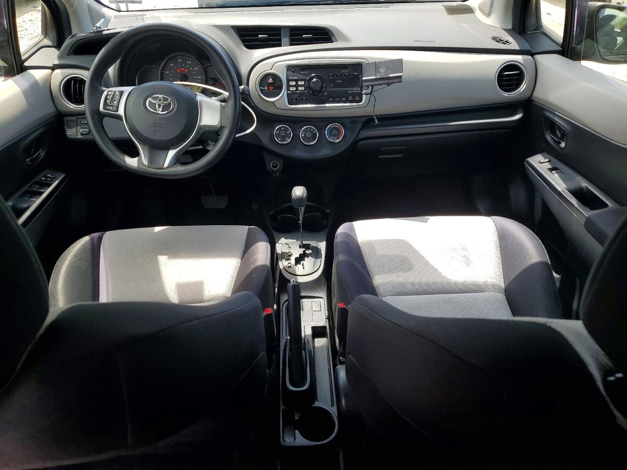 2013 Toyota Yaris 5-door Le Silver vin: JTDKTUD30DD562524