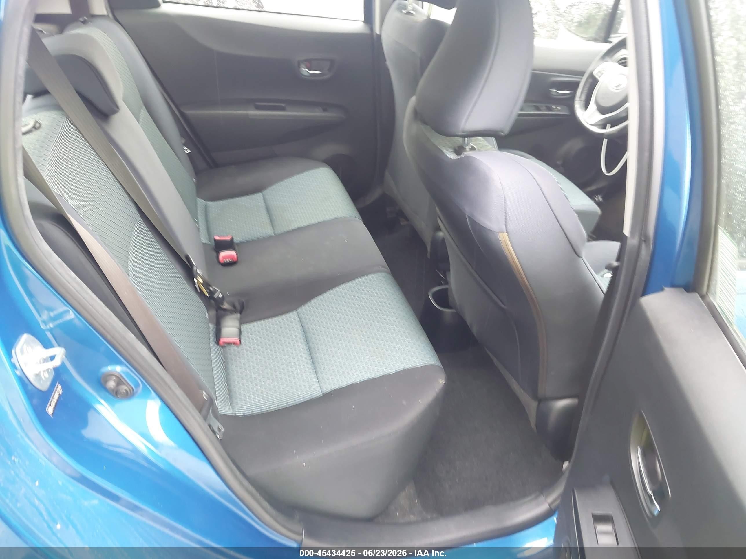2013 Toyota Yaris   Blue vin: JTDKTUD30DD571479