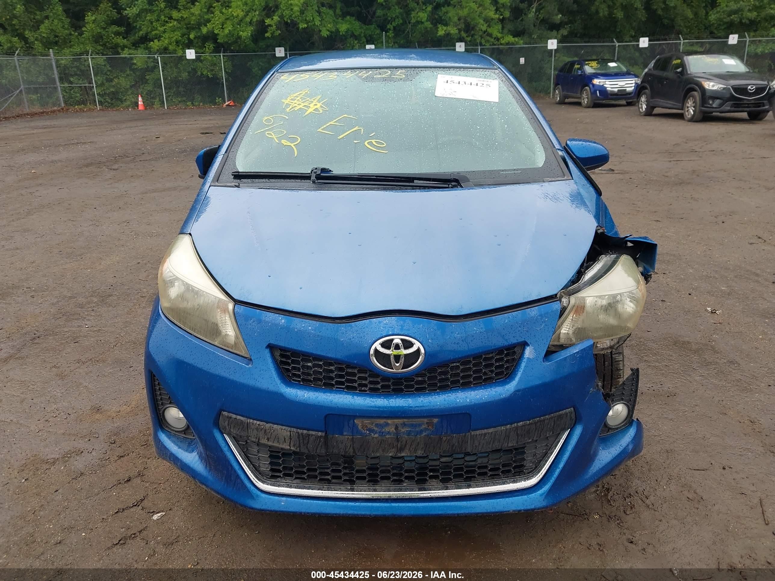 2013 Toyota Yaris   Blue vin: JTDKTUD30DD571479