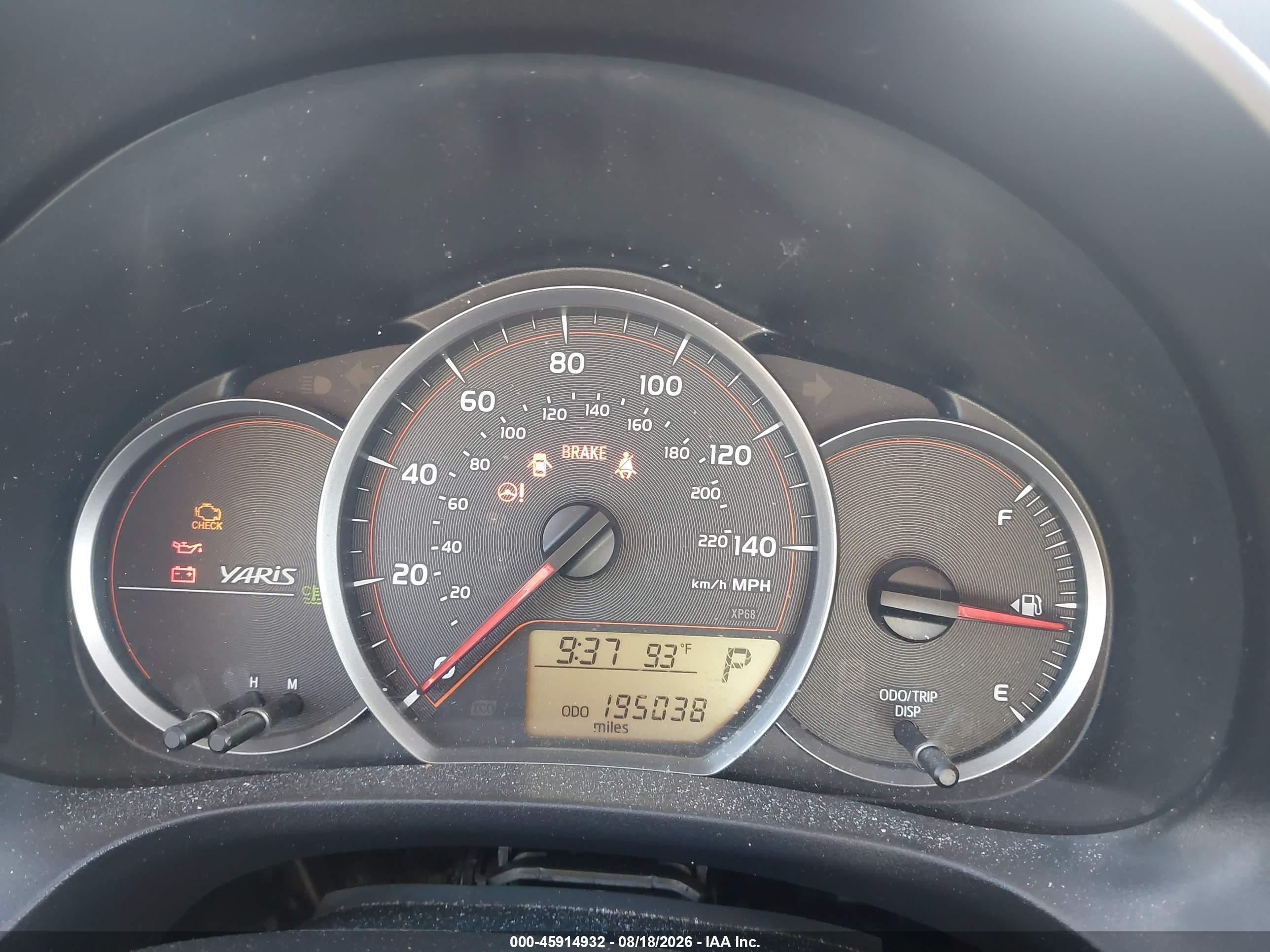 2014 Toyota Yaris Le (tmc/cbu Plant) Серый vin: JTDKTUD30ED574934