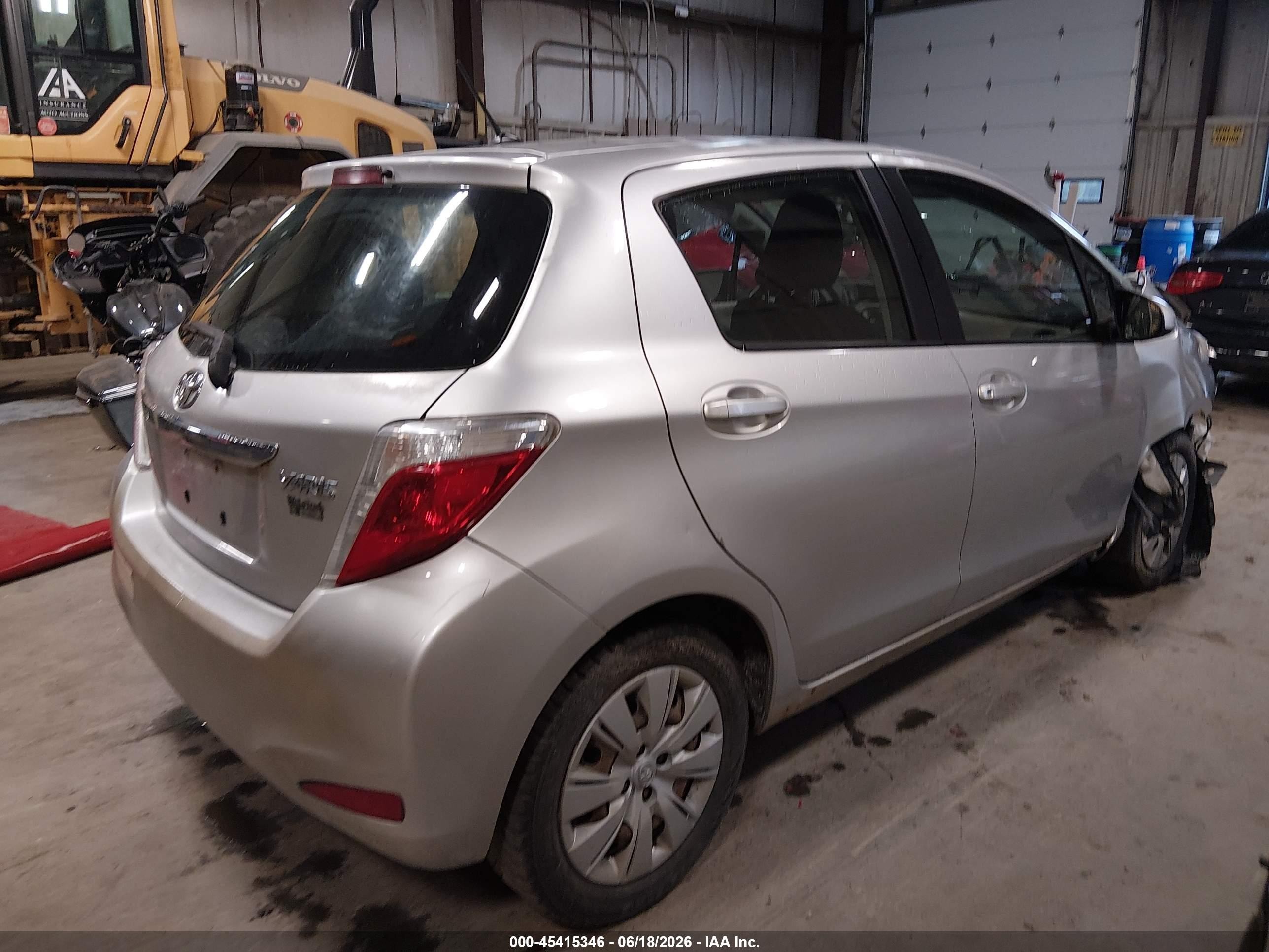 2012 Toyota Yaris L Серебряный vin: JTDKTUD31CD514187