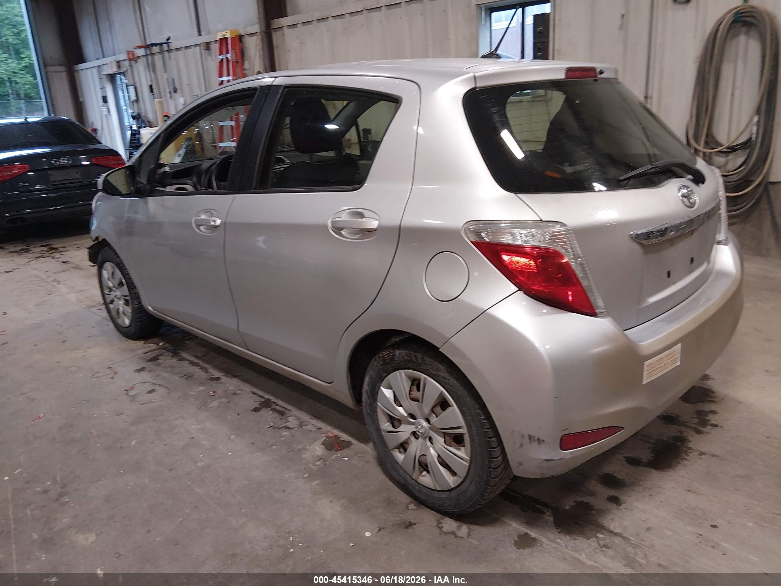 2012 Toyota Yaris L Серебряный vin: JTDKTUD31CD514187