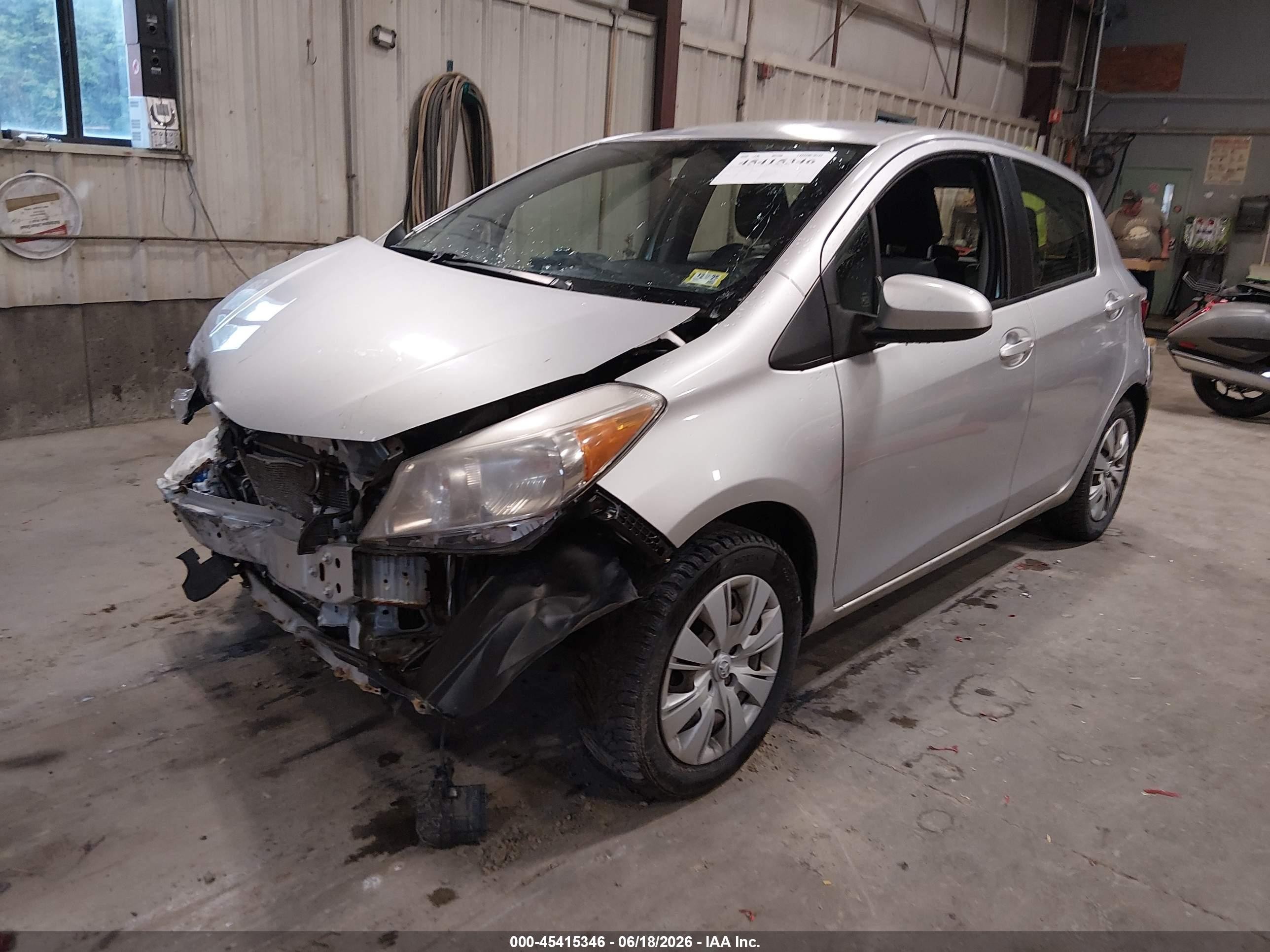 2012 Toyota Yaris L Серебряный vin: JTDKTUD31CD514187