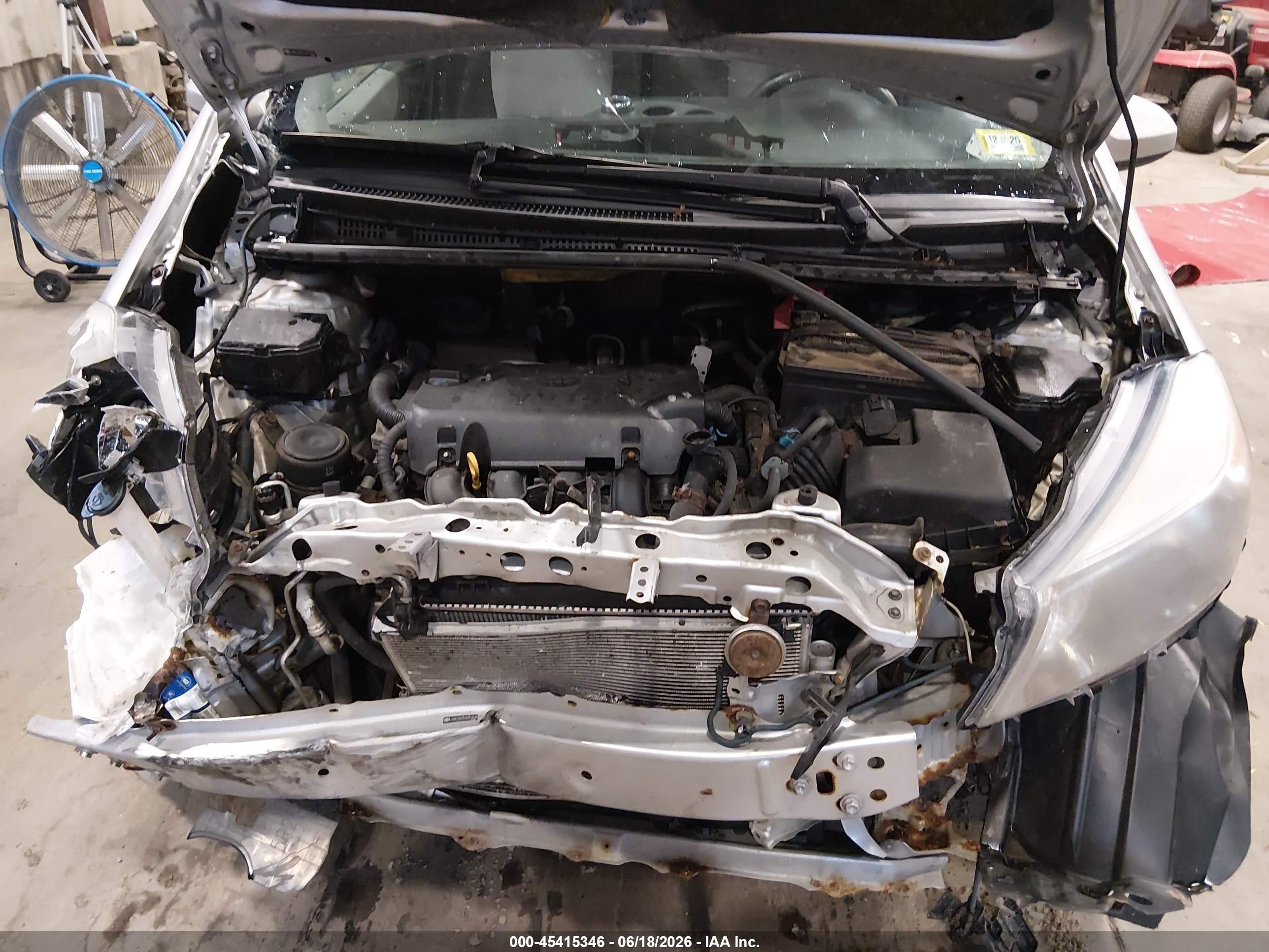 2012 Toyota Yaris L Серебряный vin: JTDKTUD31CD514187