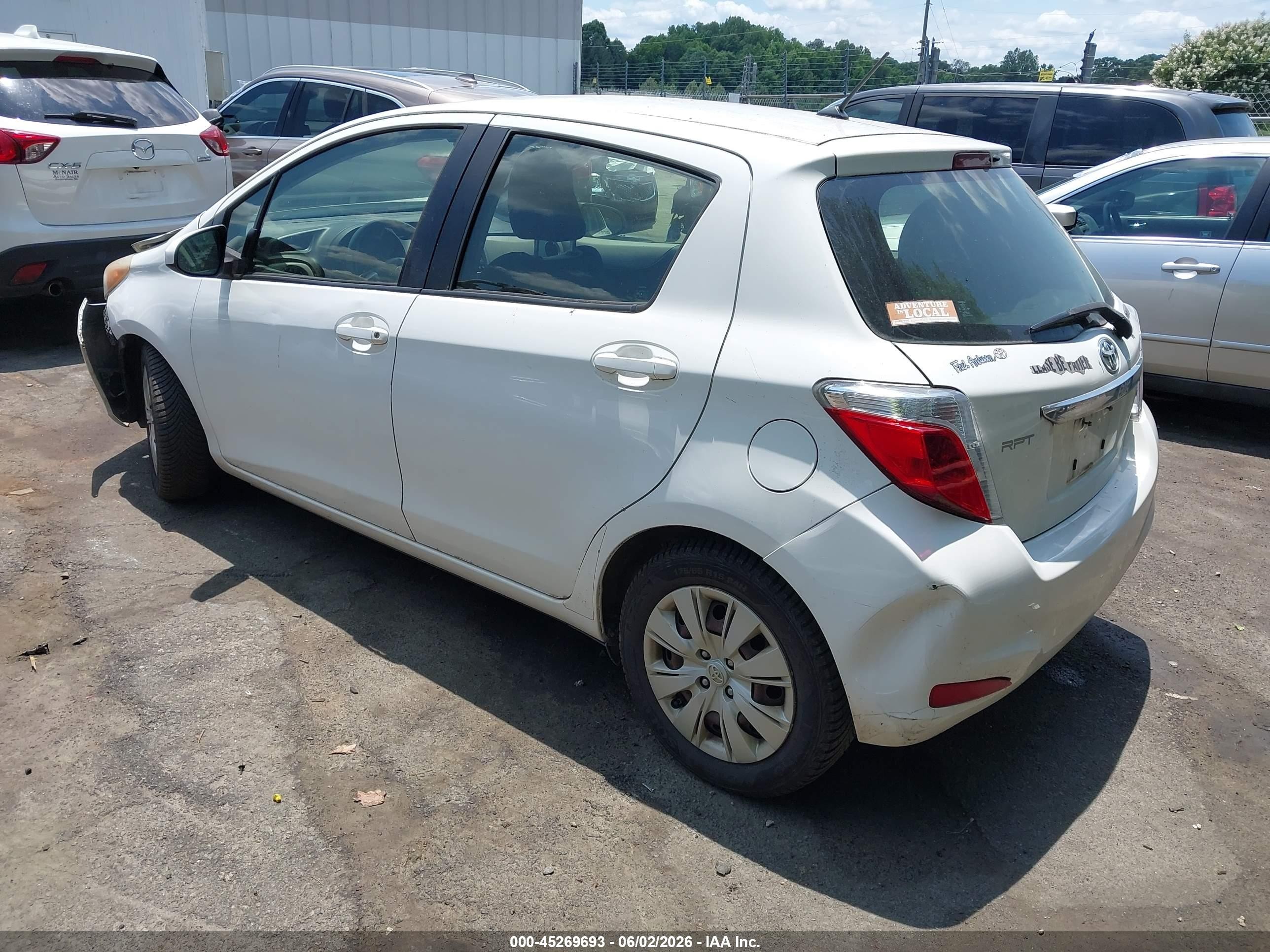 2012 Toyota Yaris Le Белый vin: JTDKTUD31CD526940