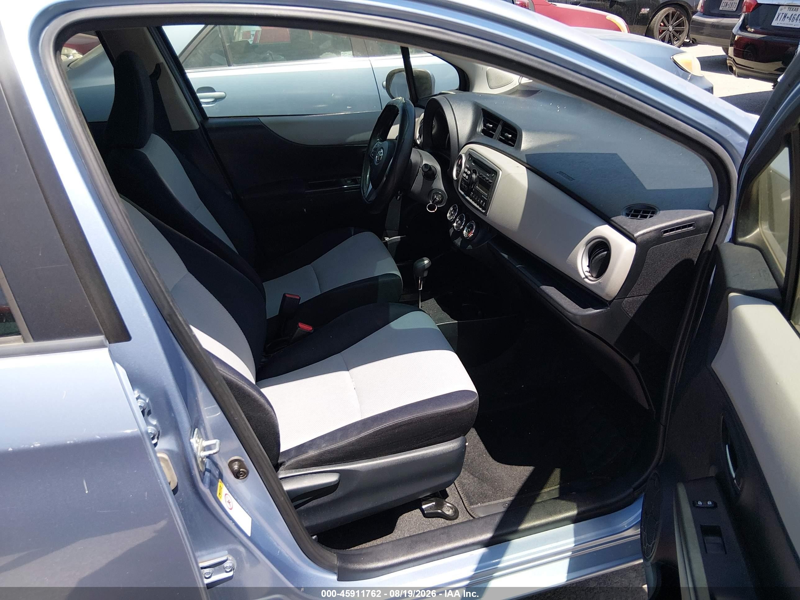 2013 Toyota Yaris Le Blue vin: JTDKTUD31DD553363