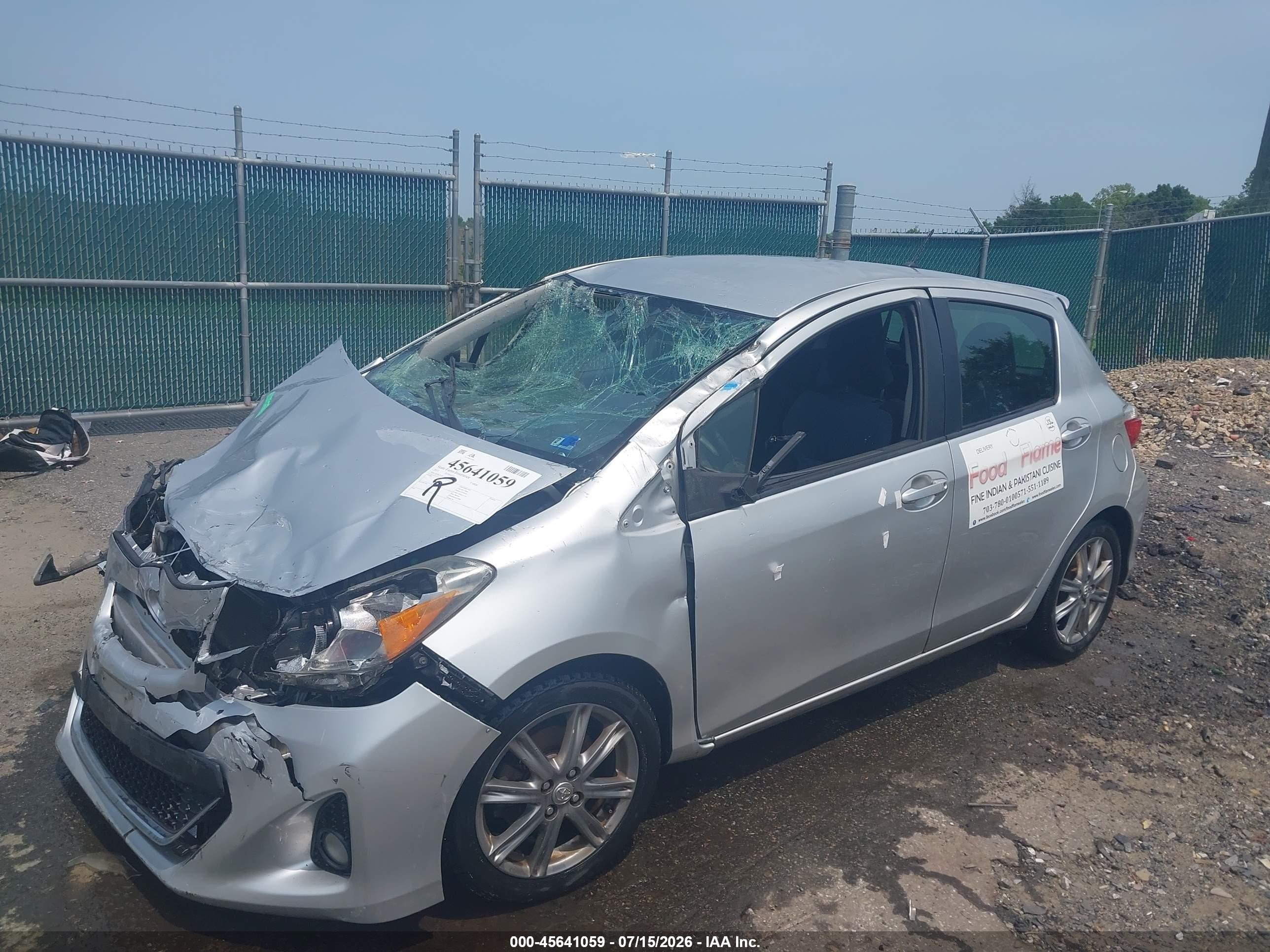 2013 Toyota Yaris Se Silver vin: JTDKTUD31DD571765
