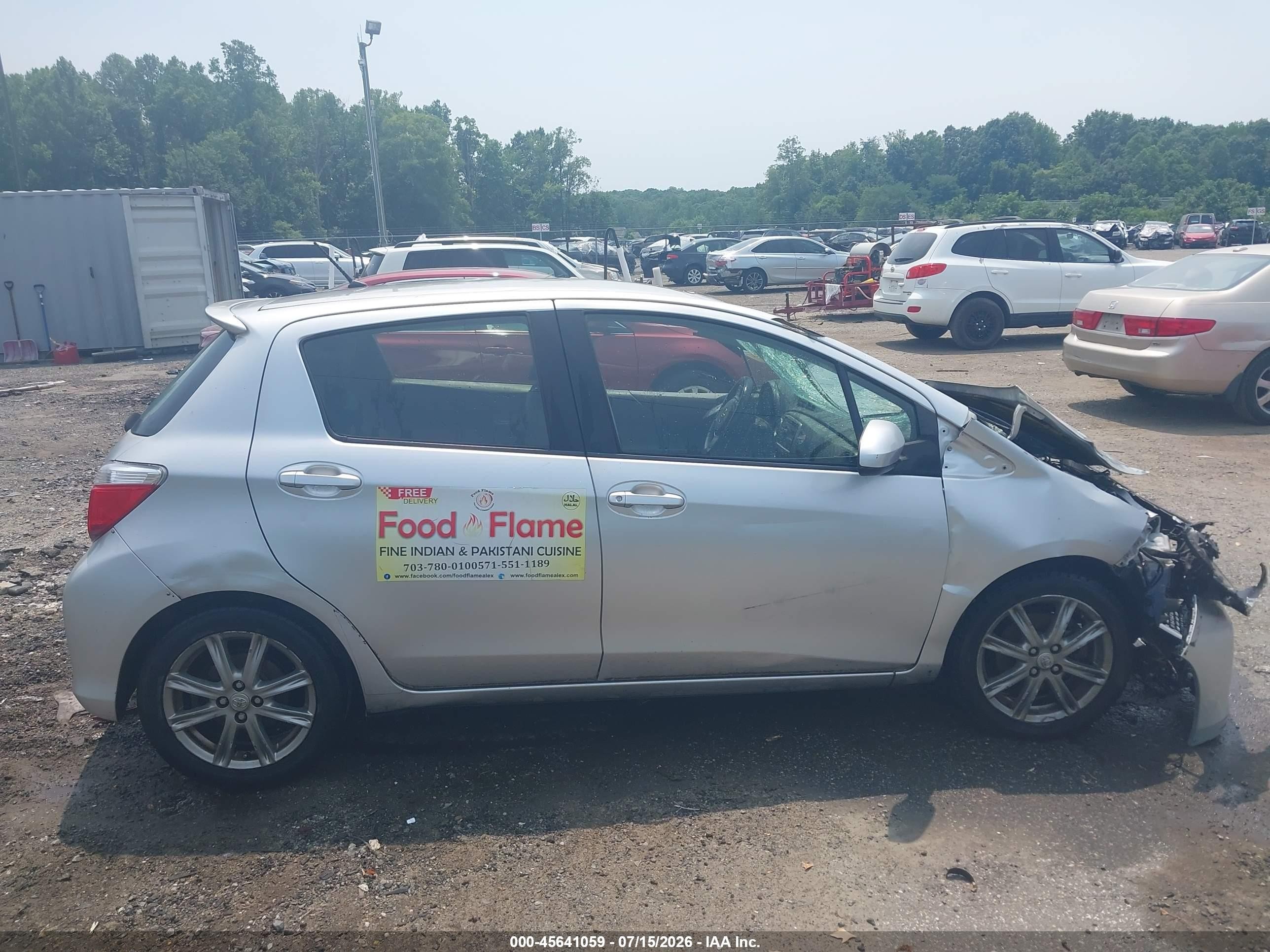 2013 Toyota Yaris Se Silver vin: JTDKTUD31DD571765