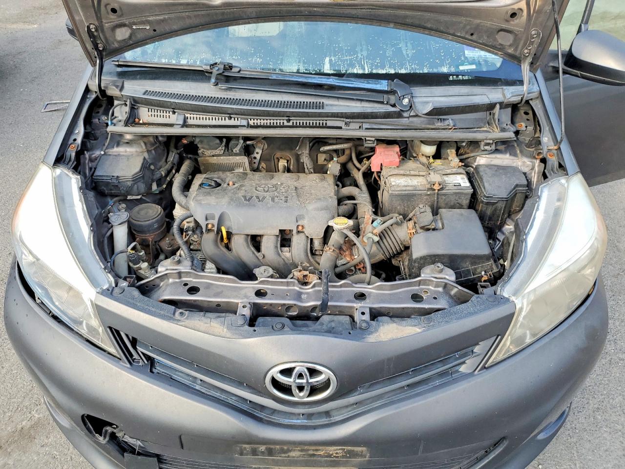 2014 Toyota Yaris 5-door Le Black vin: JTDKTUD31ED575848