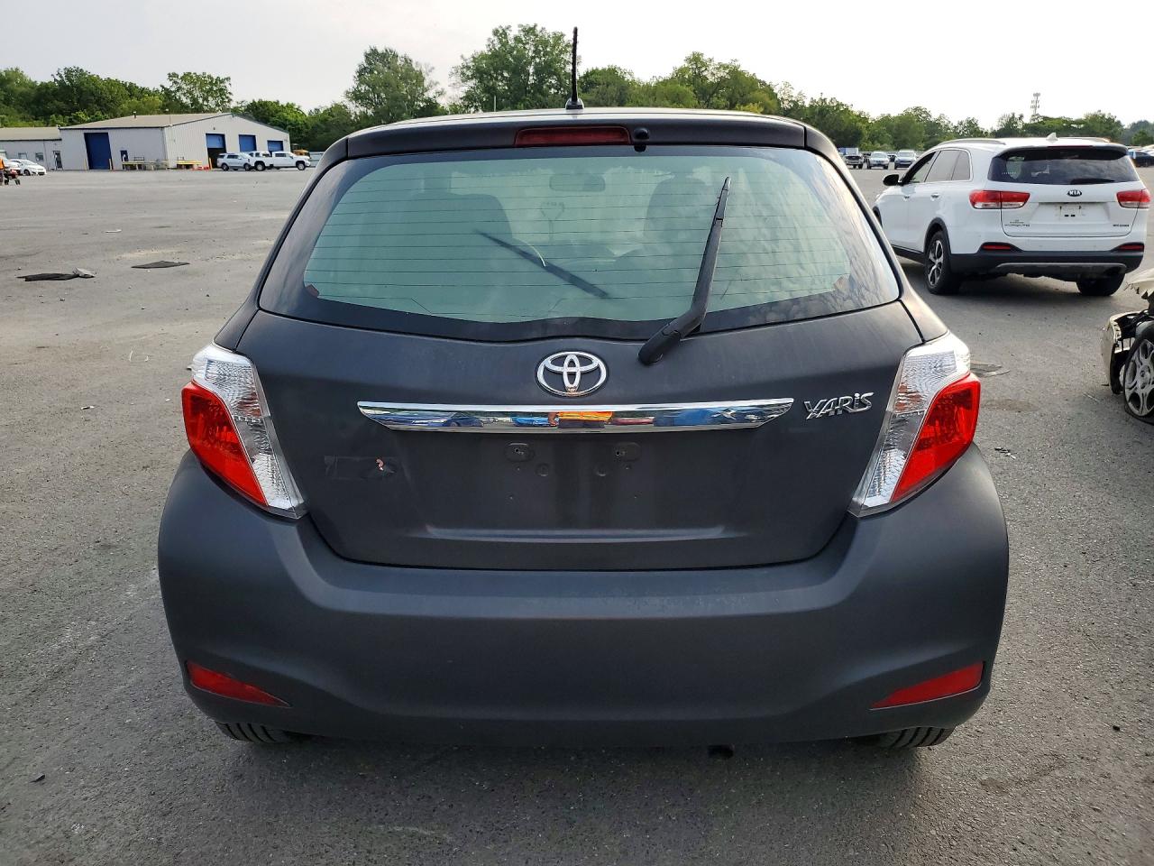 2014 Toyota Yaris 5-door Le Black vin: JTDKTUD31ED575848