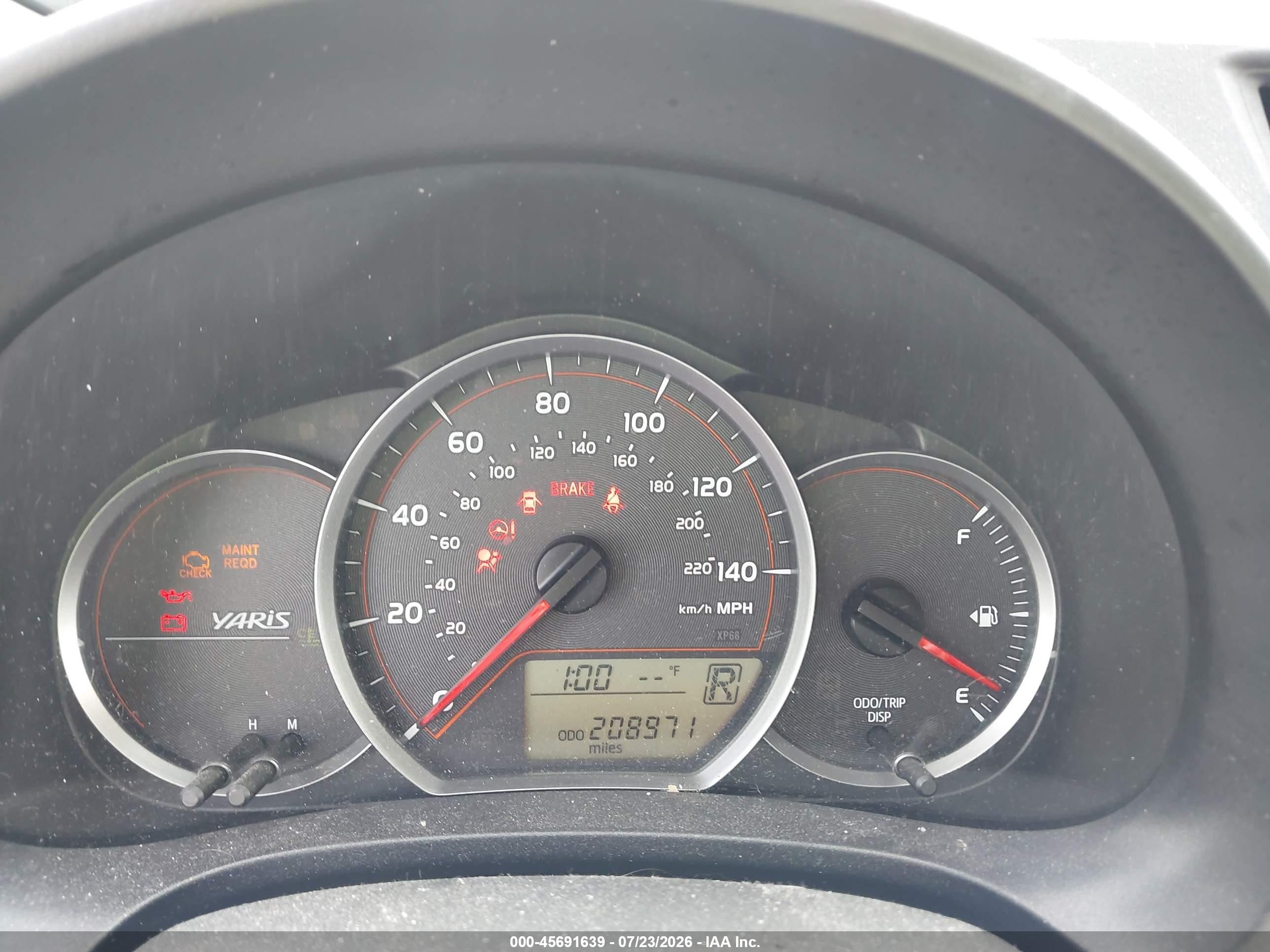 2014 Toyota Yaris Le (tmc/cbu Plant) Silver vin: JTDKTUD31ED577180