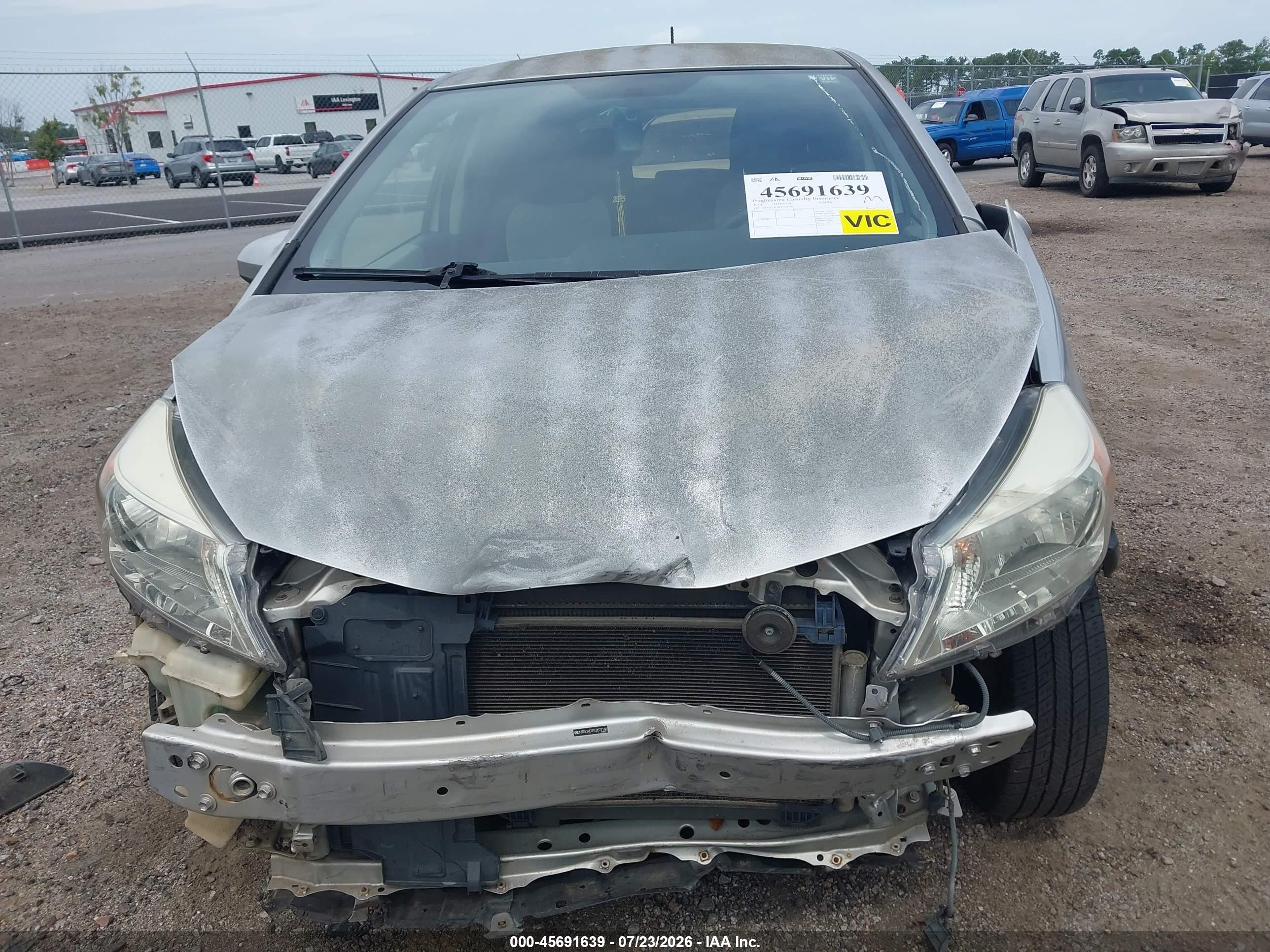 2014 Toyota Yaris Le (tmc/cbu Plant) Silver vin: JTDKTUD31ED577180