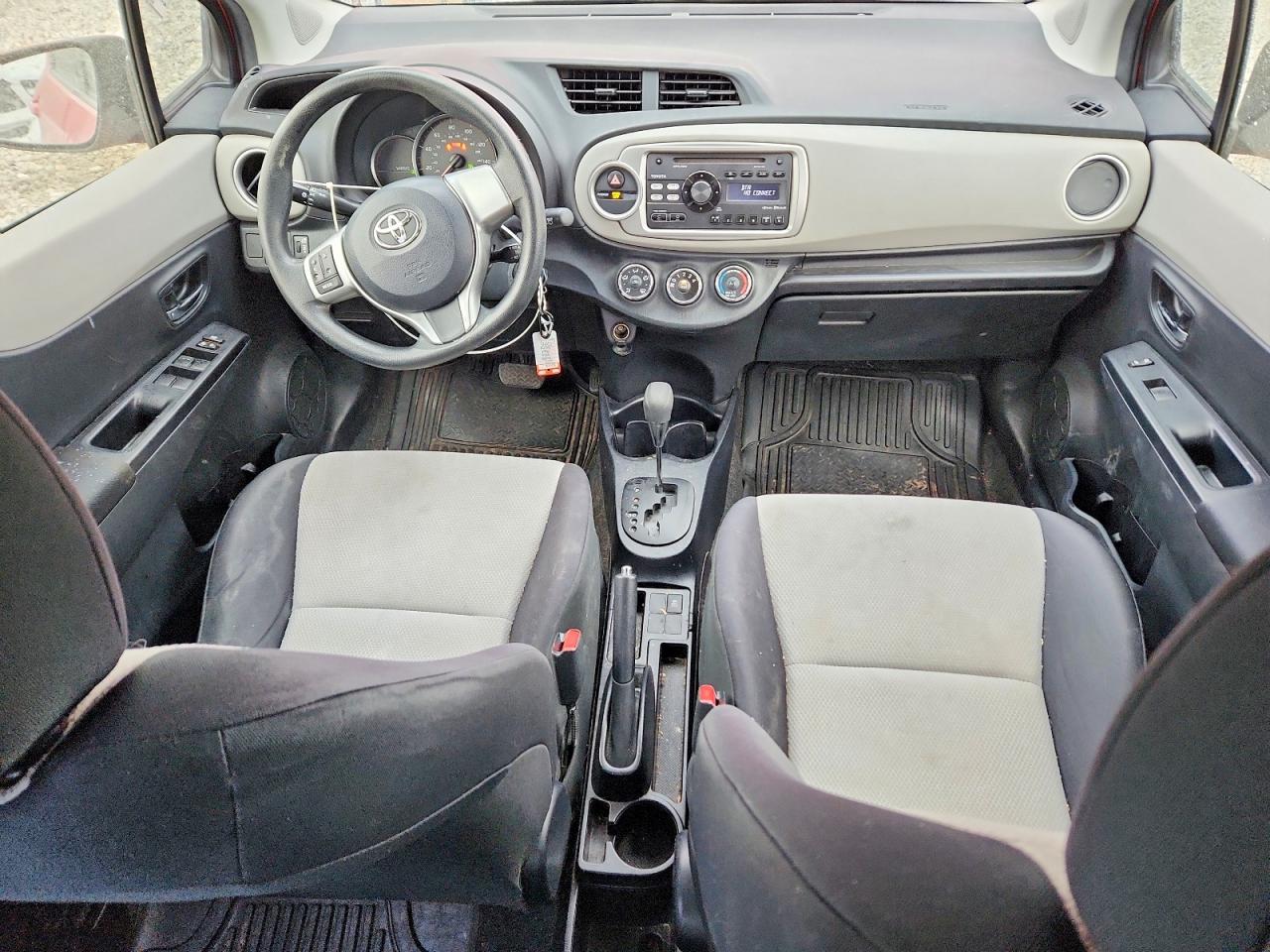 2014 Toyota Yaris 5-door Le Red vin: JTDKTUD31ED581620
