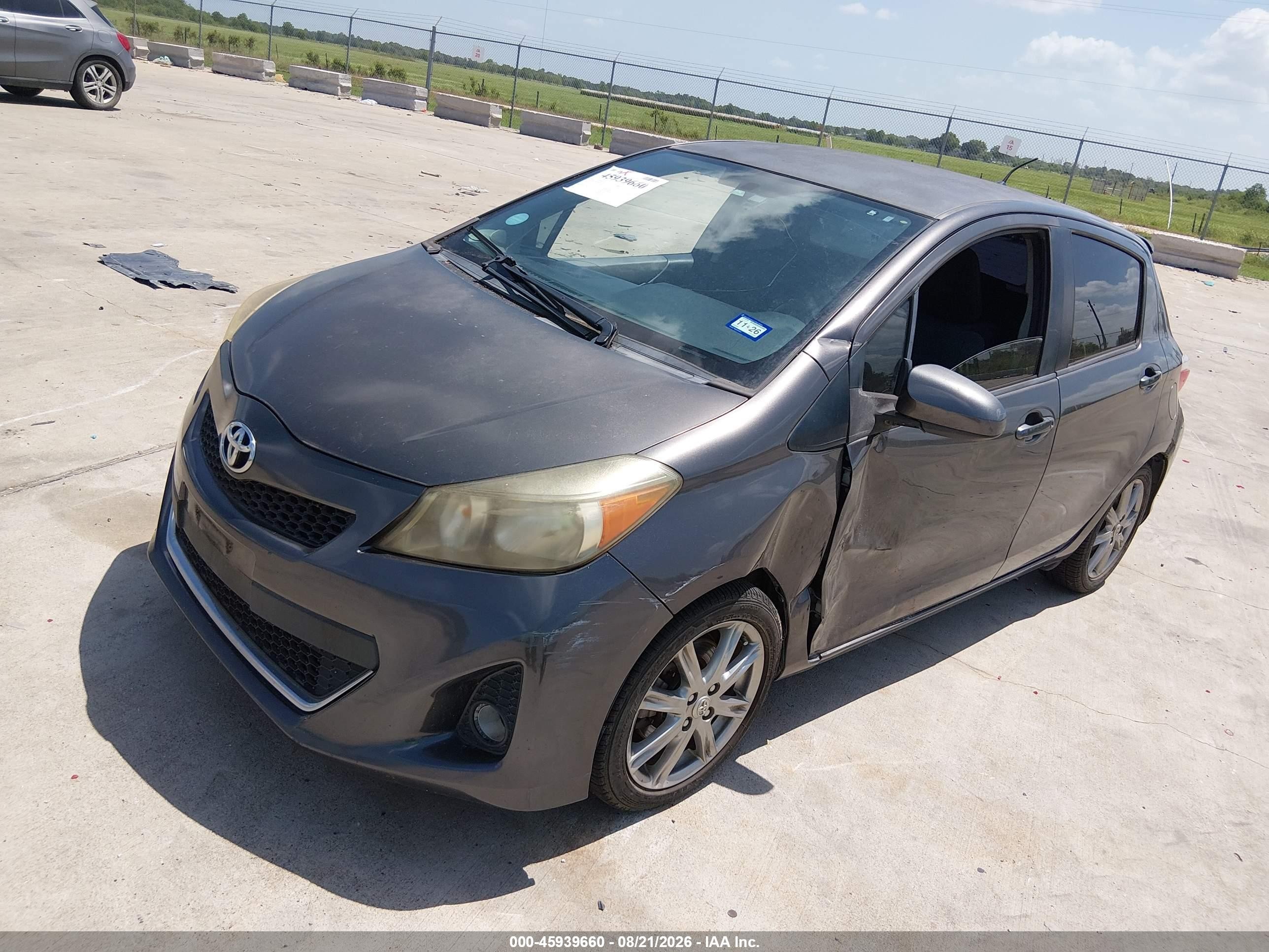2012 Toyota Yaris Se Gray vin: JTDKTUD32CD510343