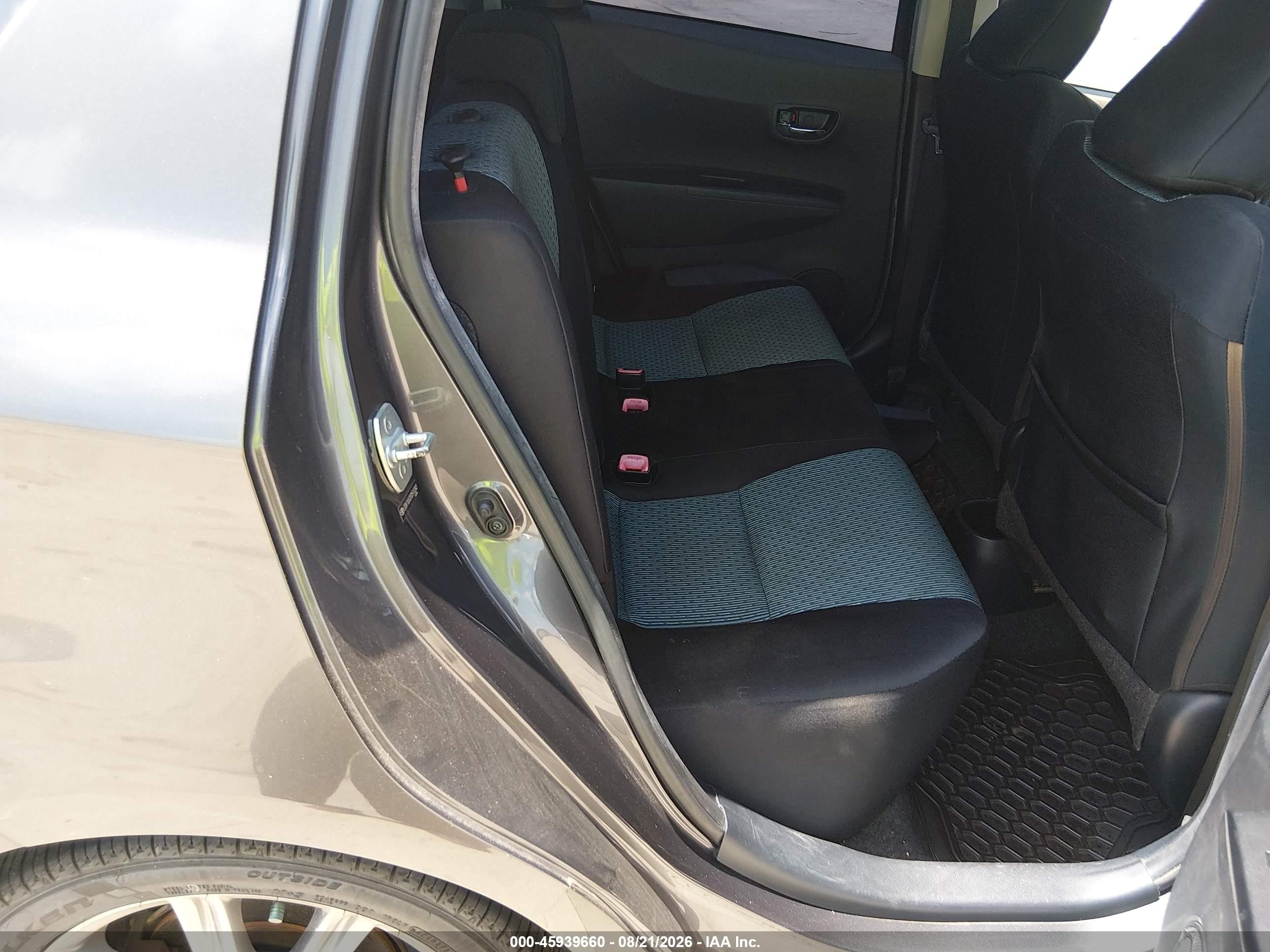 2012 Toyota Yaris Se Gray vin: JTDKTUD32CD510343