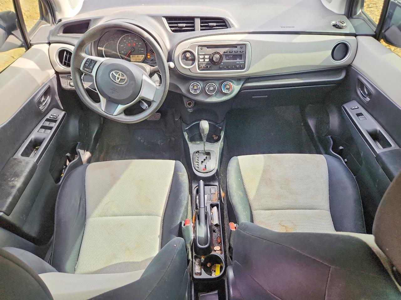 2012 Toyota Yaris 5-door Le Black vin: JTDKTUD32CD514070