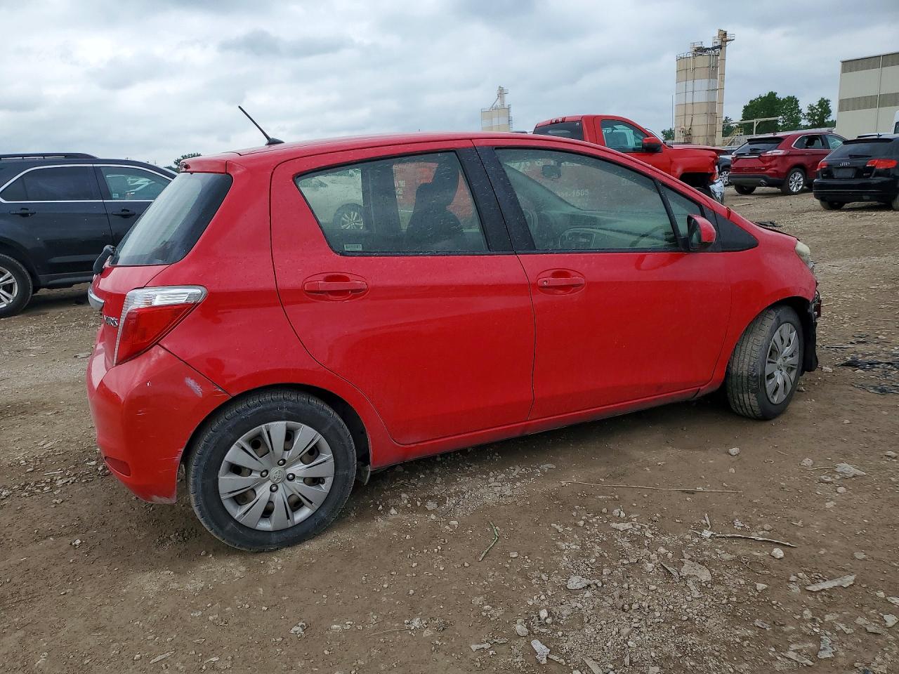 2012 Toyota Yaris 5-door L Red vin: JTDKTUD32CD530365