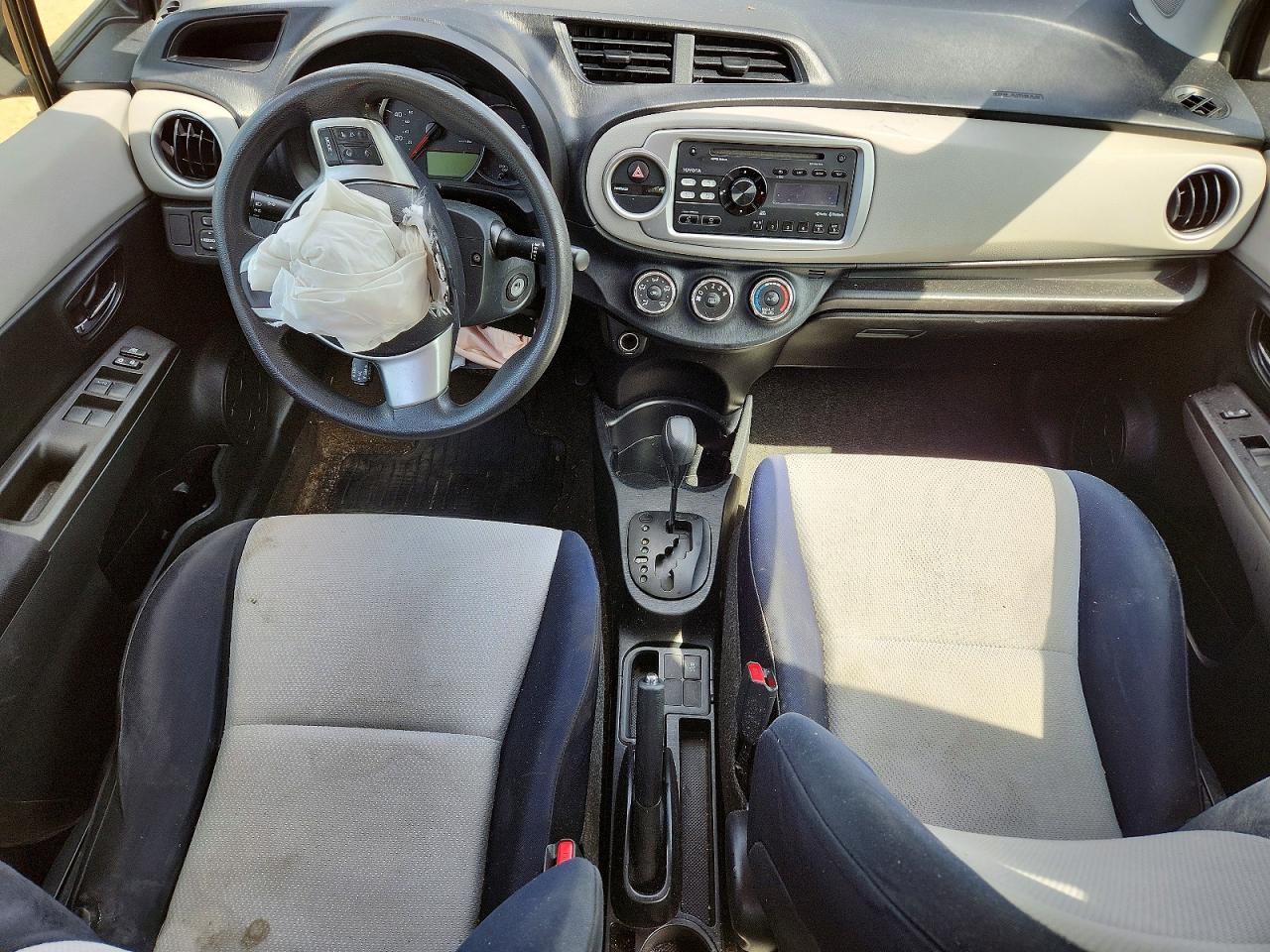 2012 Toyota Yaris 5-door L Black vin: JTDKTUD32CD533802