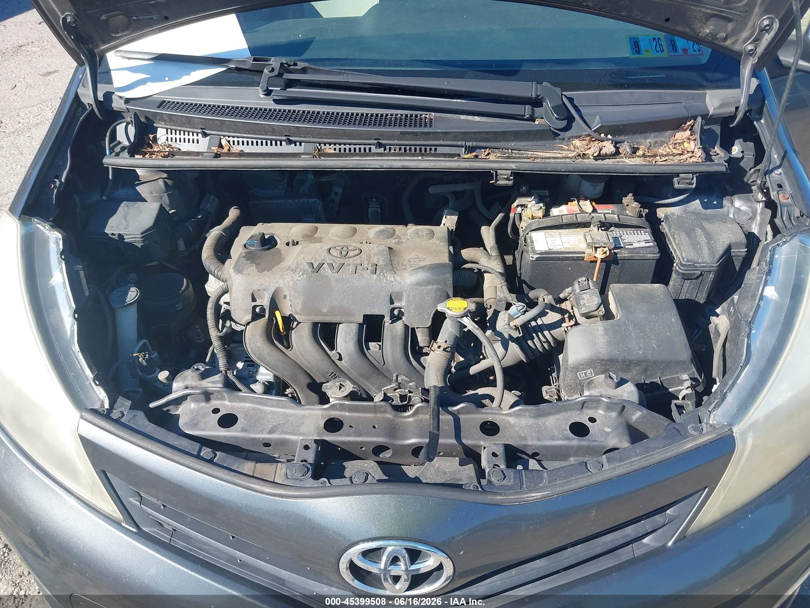 2013 Toyota Yaris Le Gray vin: JTDKTUD32DD553873