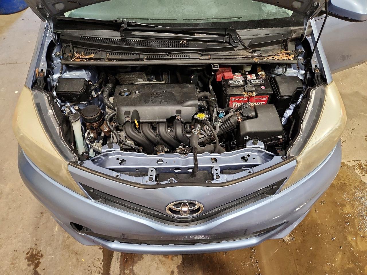 2013 Toyota Yaris 5-door Le Blue vin: JTDKTUD32DD567661