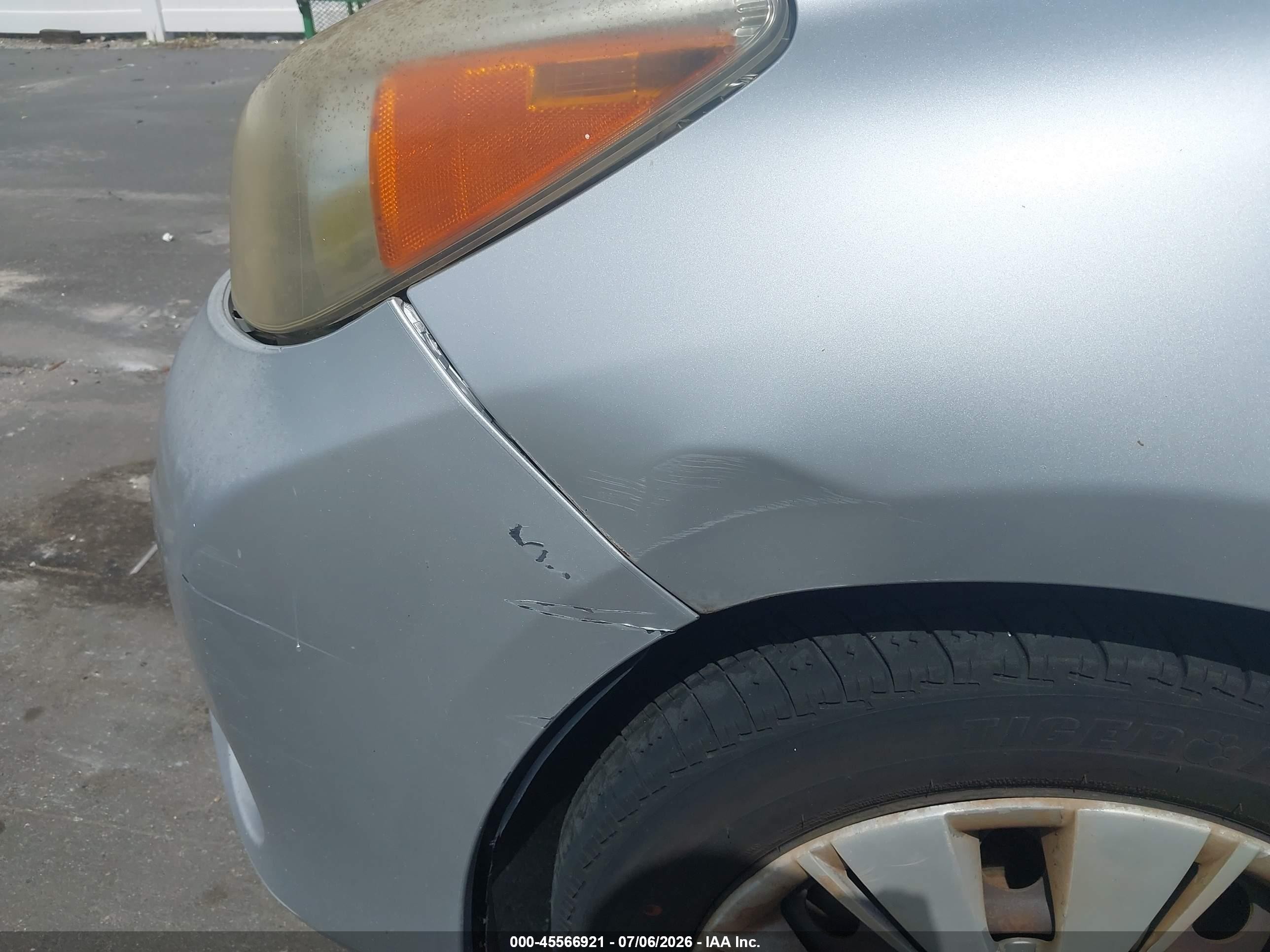 2014 Toyota Yaris Le (tmc/cbu Plant) Silver vin: JTDKTUD32ED579018