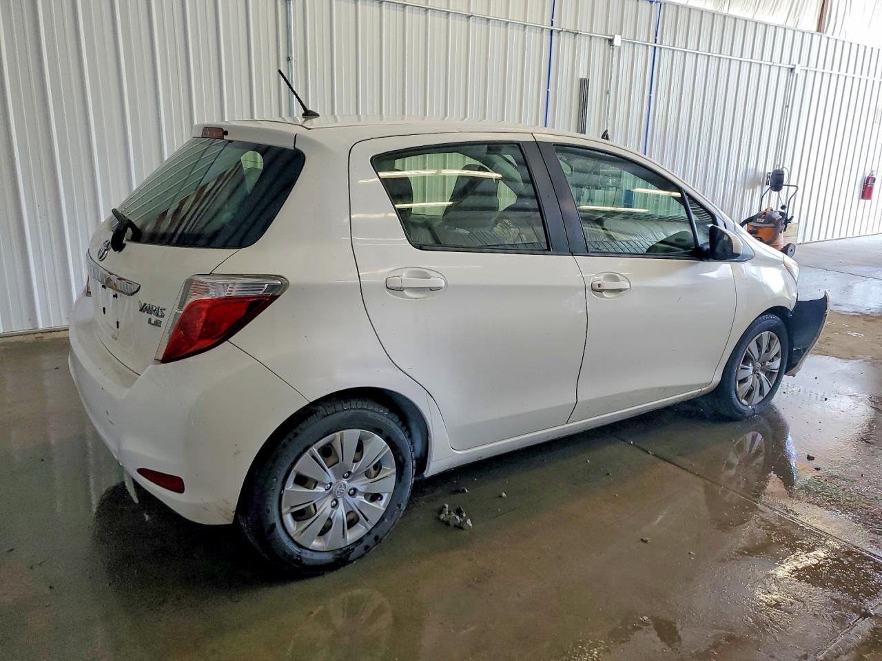 2014 Toyota Yaris 5-door Le Белый vin: JTDKTUD32ED579200