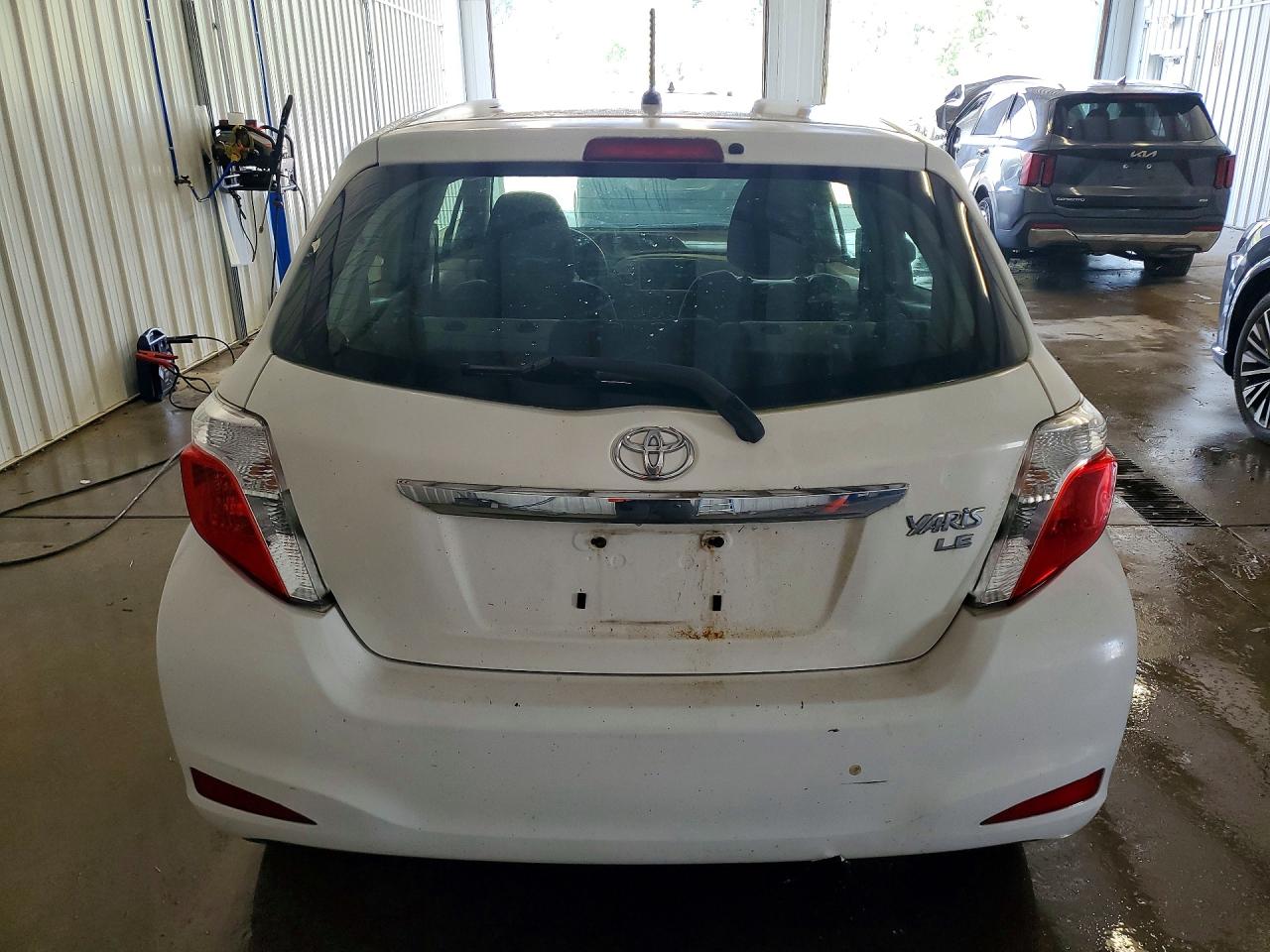 2014 Toyota Yaris 5-door Le Белый vin: JTDKTUD32ED579200