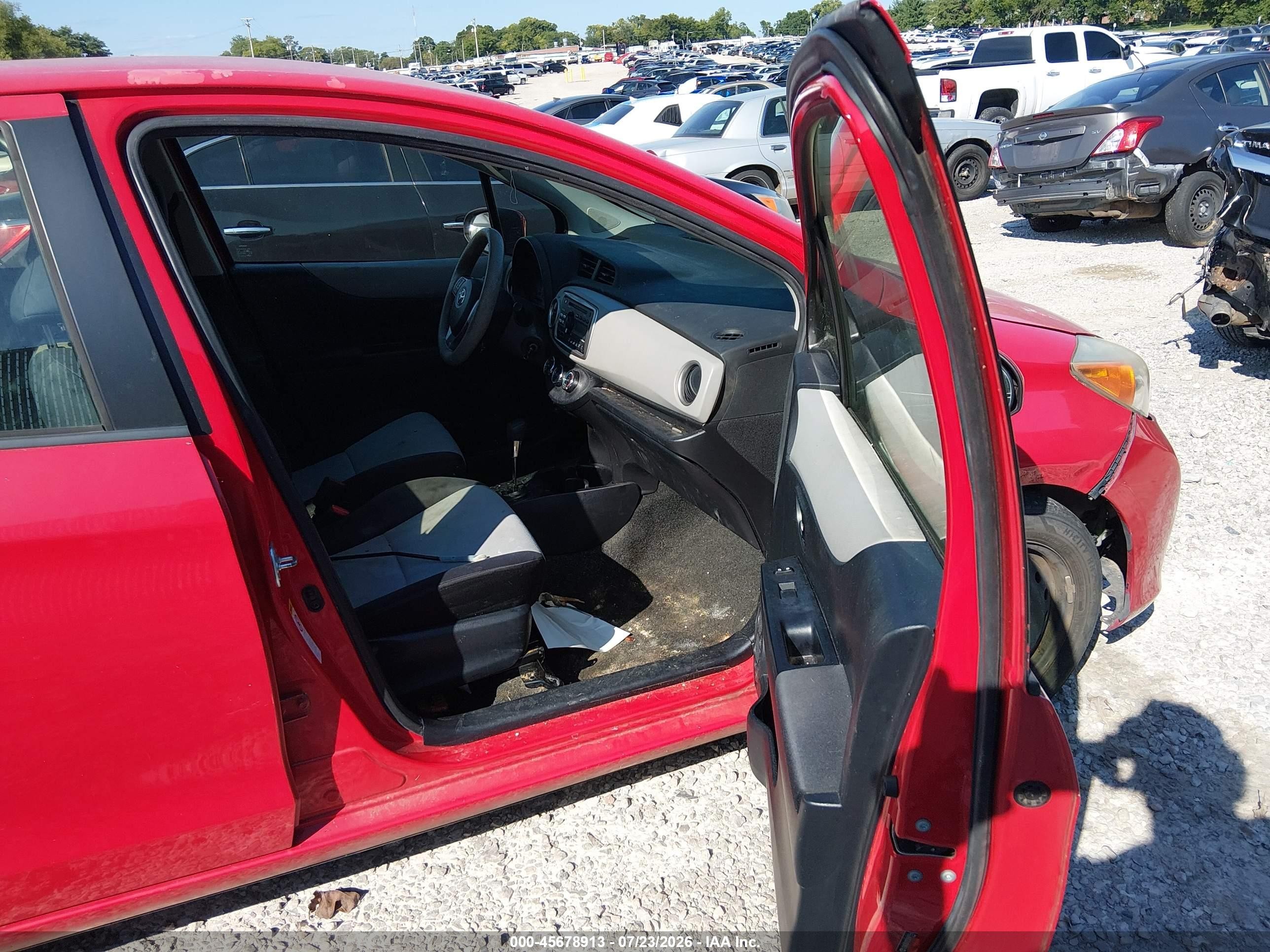 2014 Toyota Yaris Le (tmc/cbu Plant) Red vin: JTDKTUD32ED591556