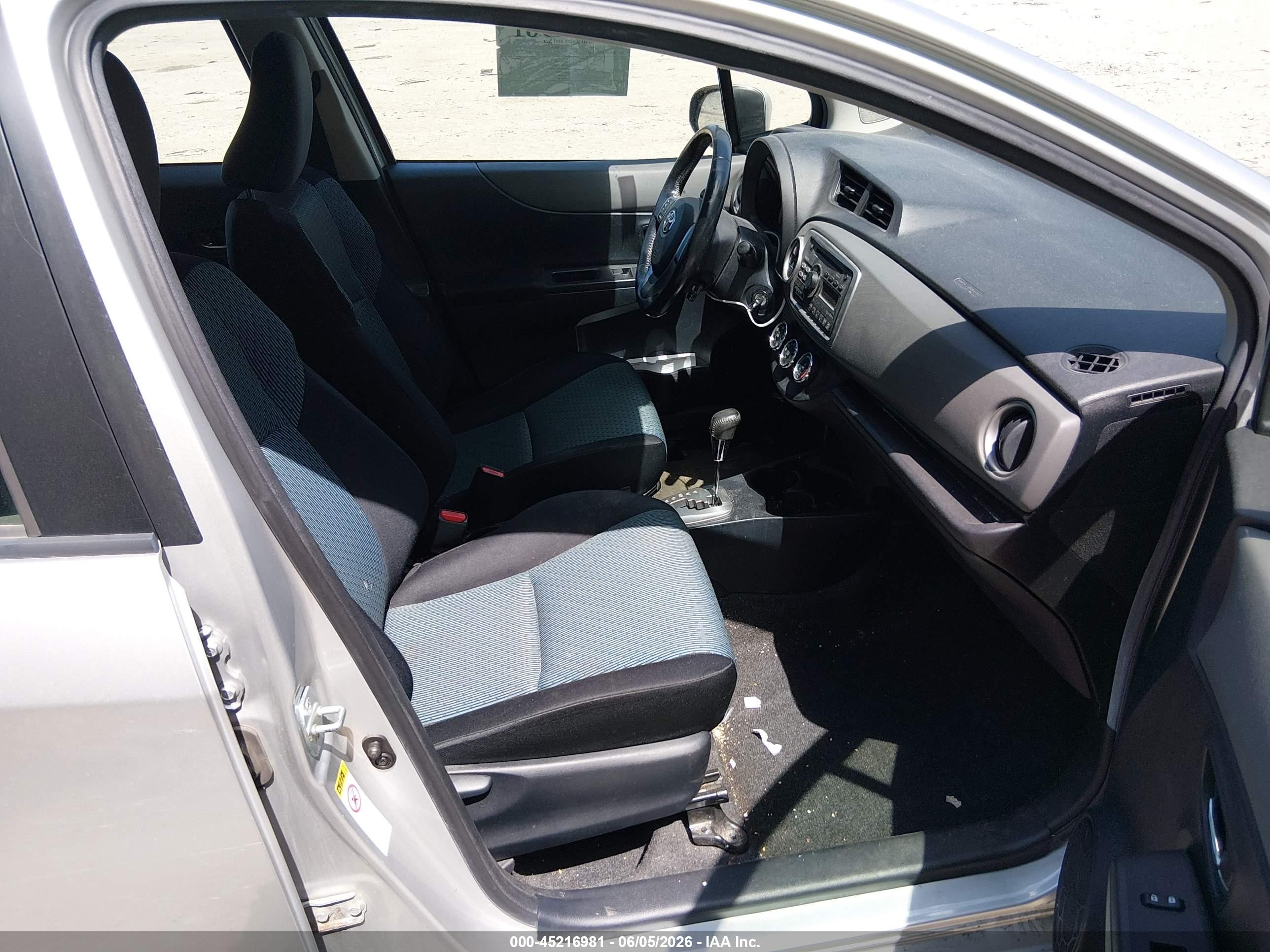 2012 Toyota Yaris Se Silver vin: JTDKTUD33CD503224