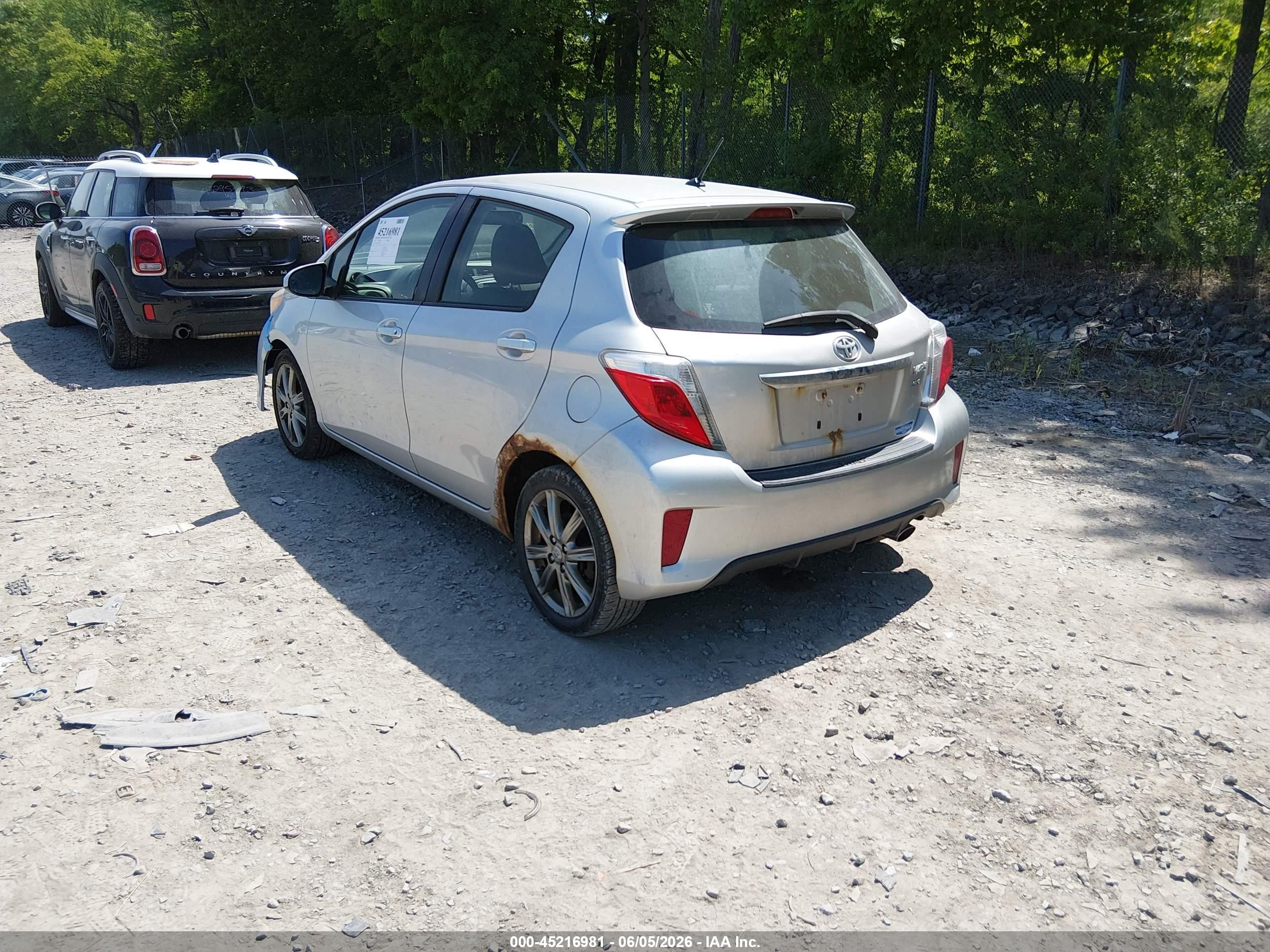 2012 Toyota Yaris Se Silver vin: JTDKTUD33CD503224