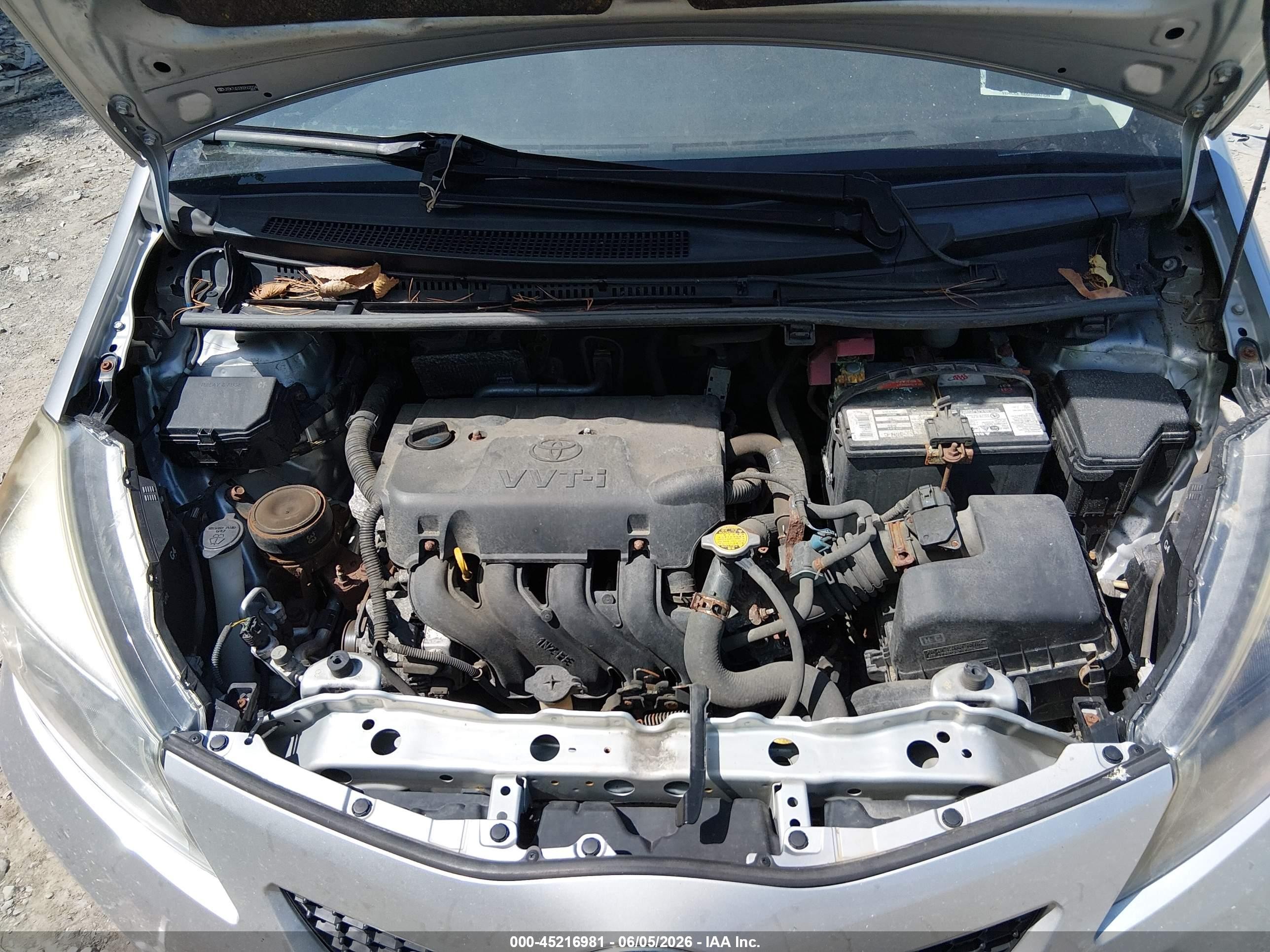2012 Toyota Yaris Se Silver vin: JTDKTUD33CD503224