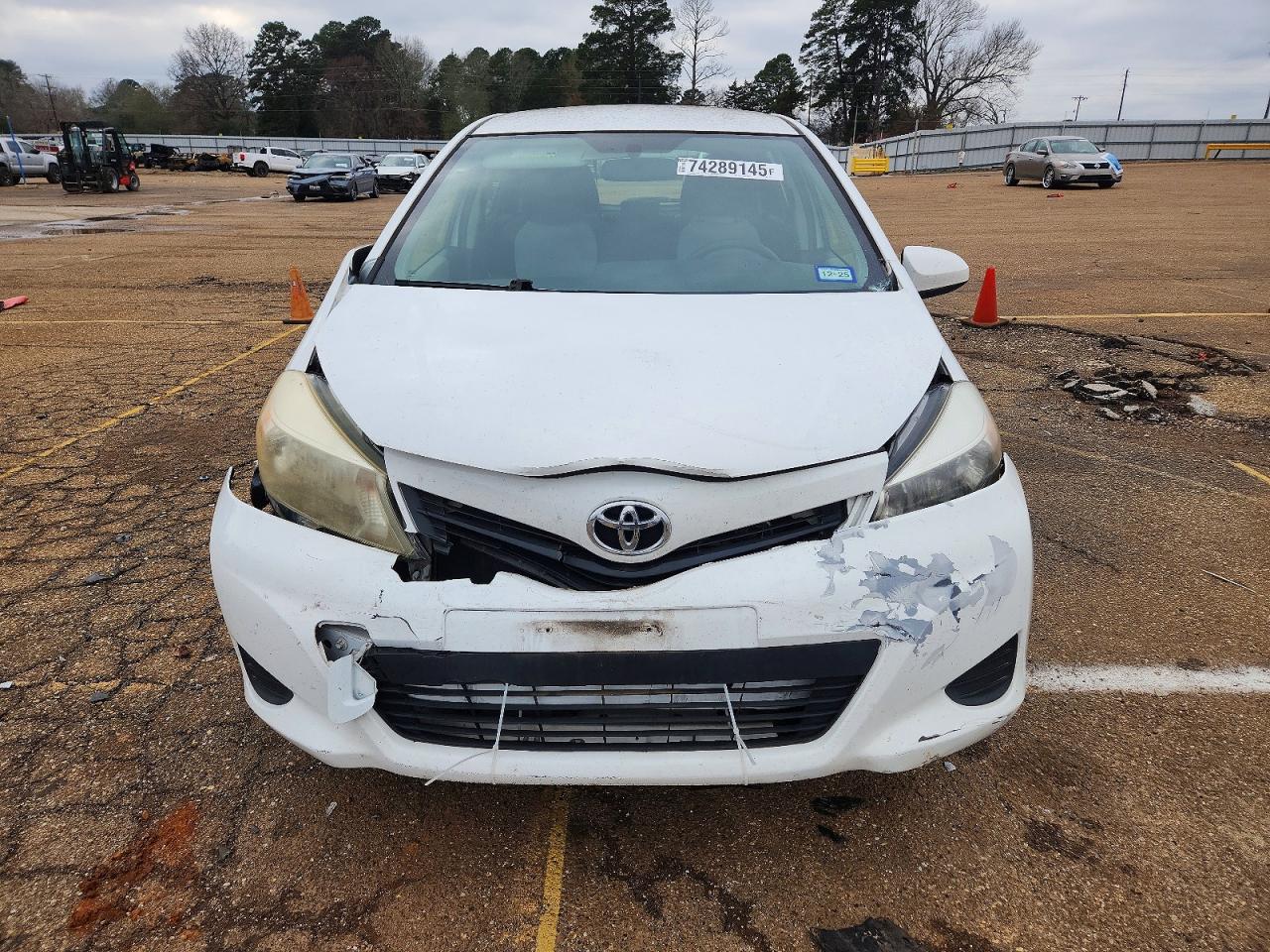 2012 Toyota Yaris White vin: JTDKTUD33CD536174