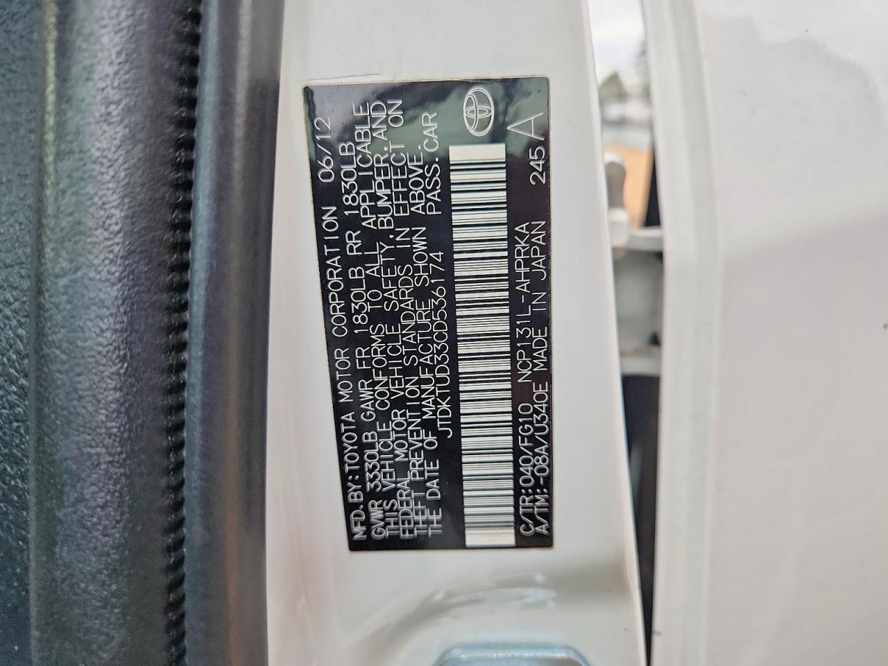 2012 Toyota Yaris White vin: JTDKTUD33CD536174
