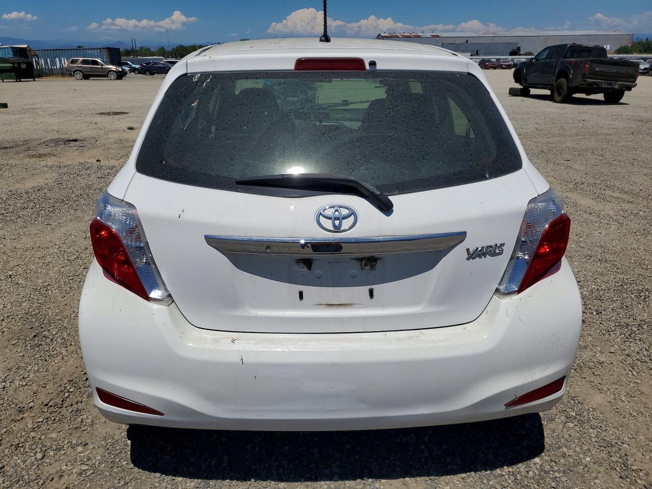 2013 Toyota Yaris 5-door L White vin: JTDKTUD33DD559956