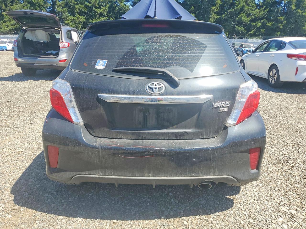 2014 Toyota Yaris 5-door Se Black vin: JTDKTUD33ED592909