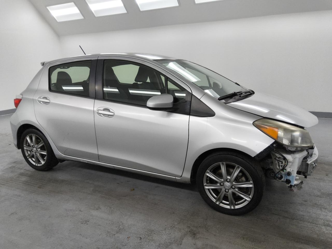 2013 Toyota Yaris 5-door Se Silver vin: JTDKTUD34DD563658 Damage: Right Front Tire, Worn, Replacement Required
