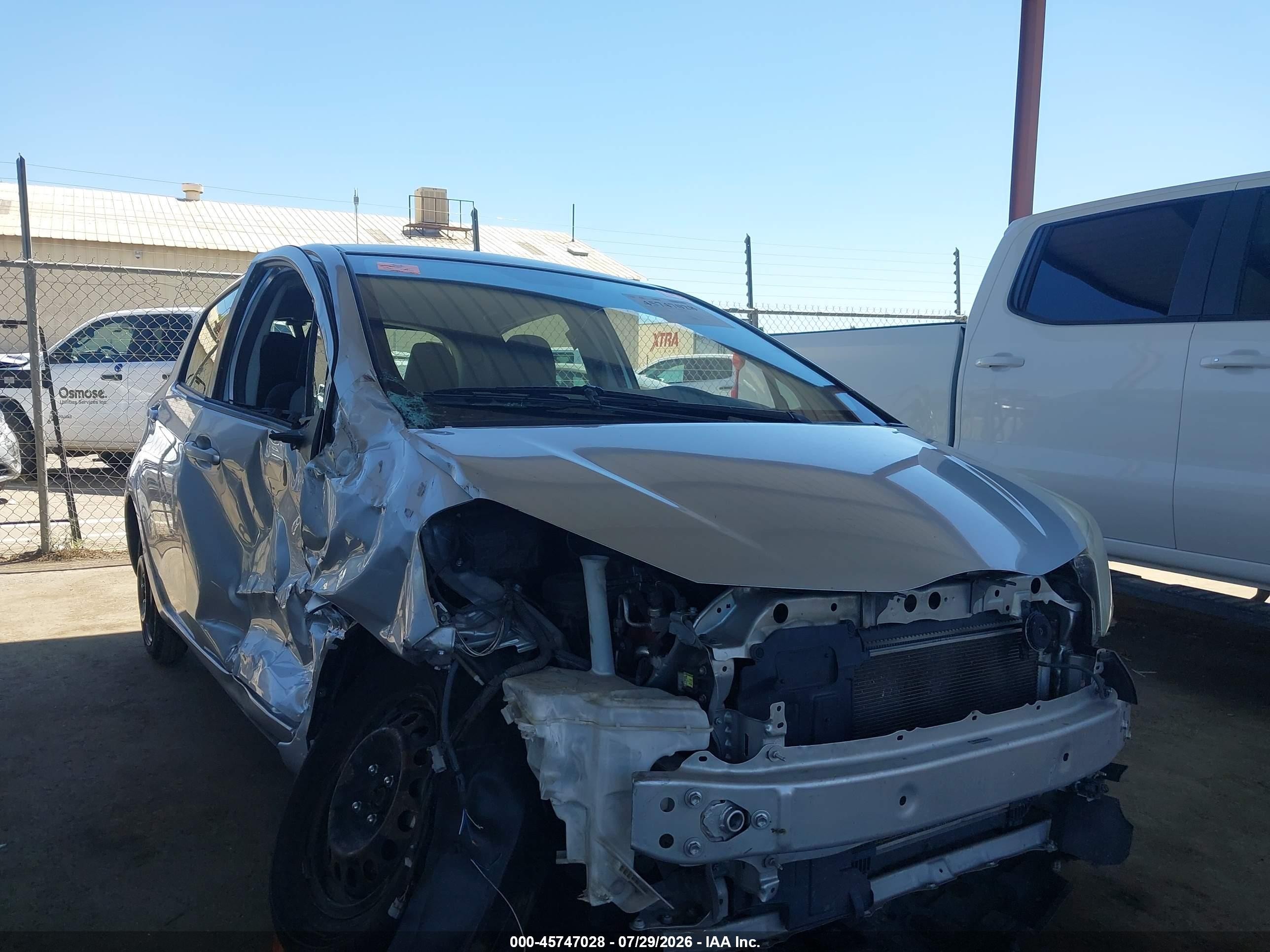 2014 Toyota Yaris Le (tmc/cbu Plant) Silver vin: JTDKTUD34ED575472